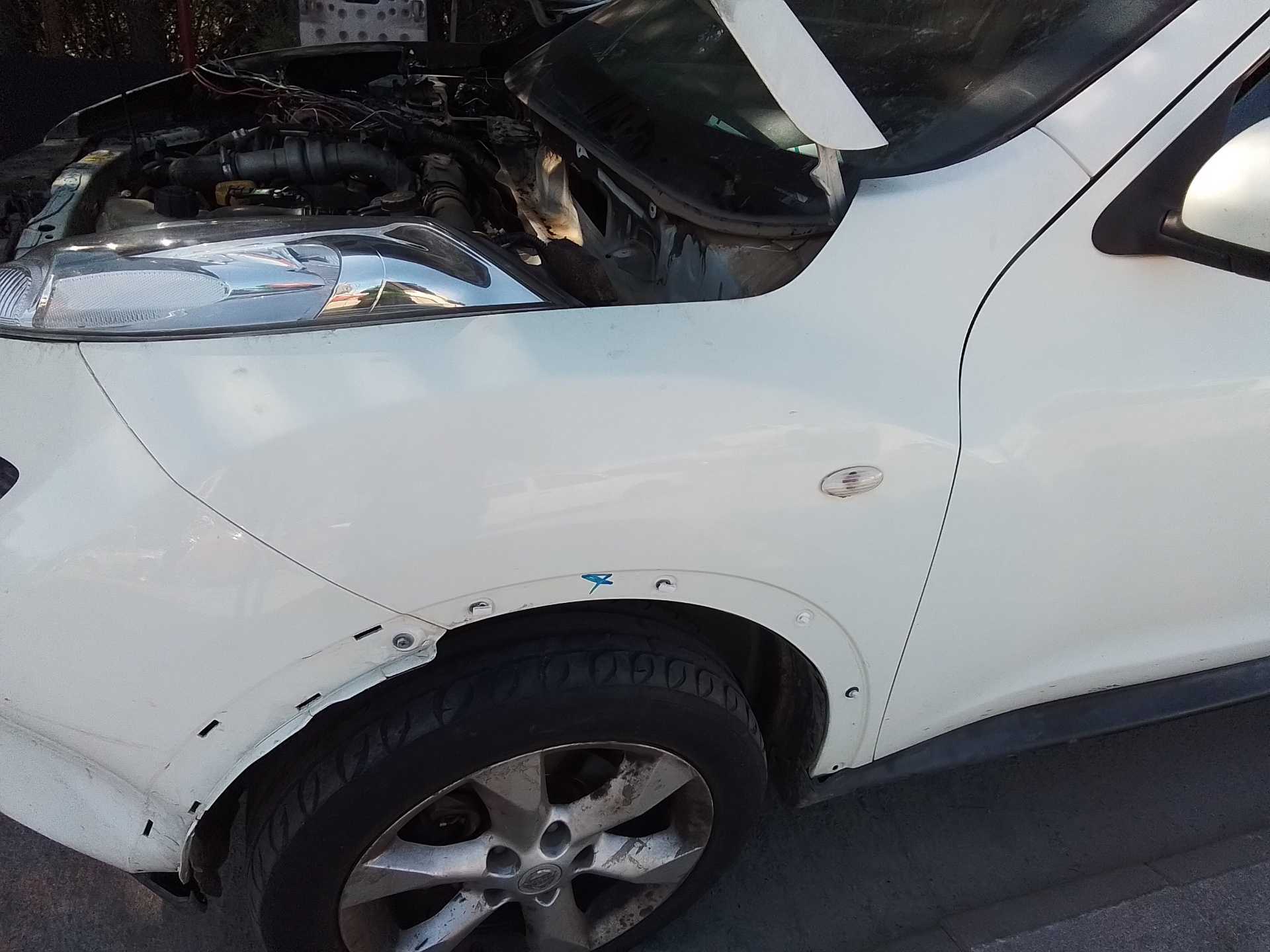 Recambio de aleta delantera izquierda para nissan juke (f15) acenta referencia OEM IAM   