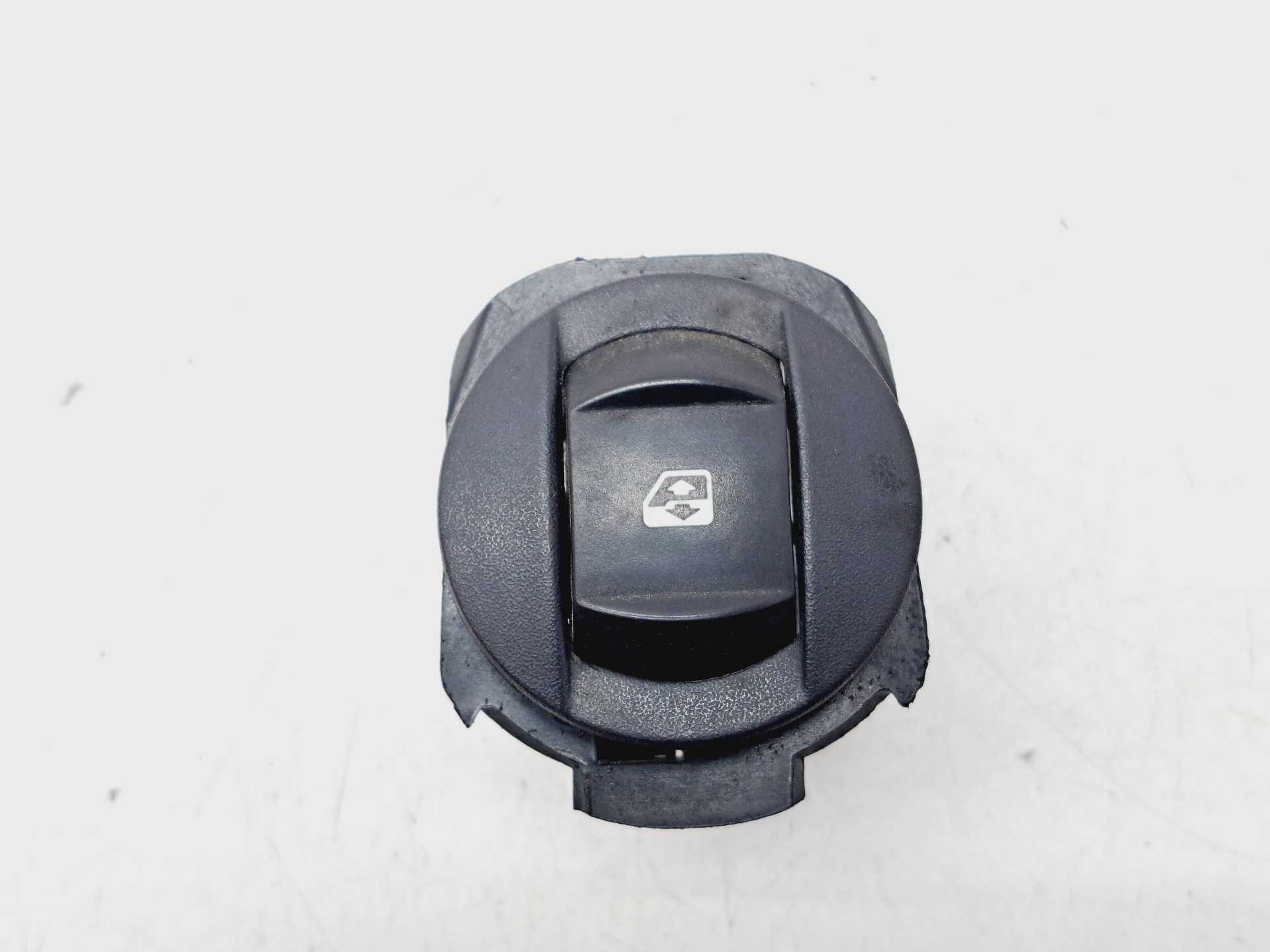 Recambio de mando elevalunas delantero derecho para renault megane ii familiar referencia OEM IAM 2808202  