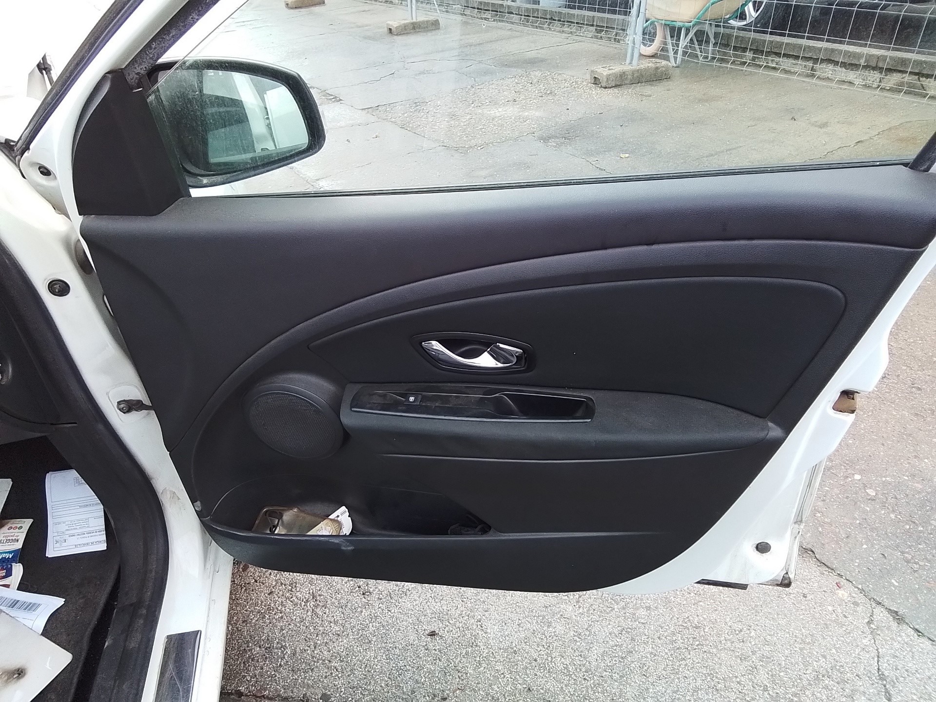 Recambio de guarnecido puerta delantera derecha para renault megane iii berlina 5 p business referencia OEM IAM   