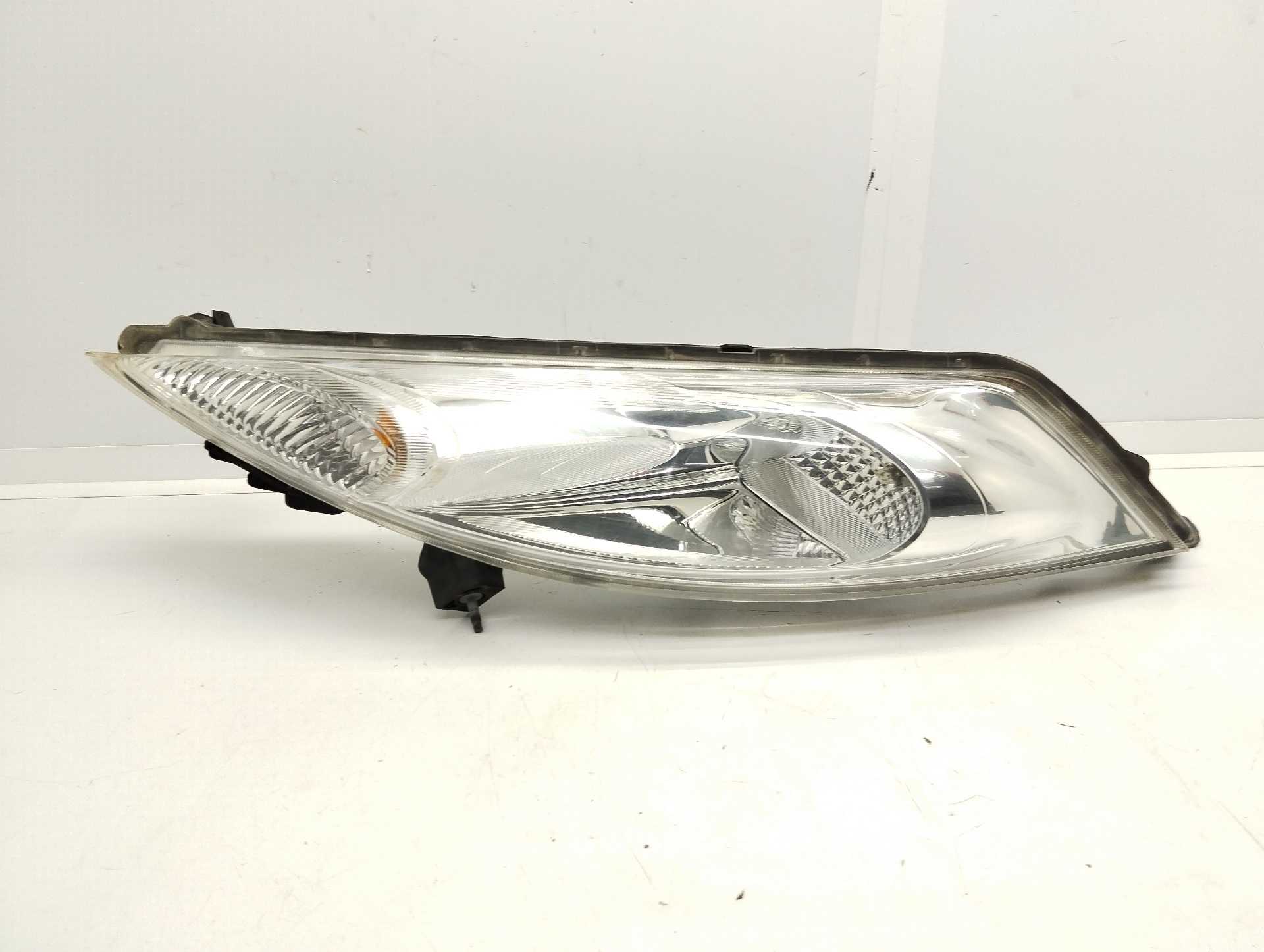 Recambio de faro izquierdo para nissan juke (f15) acenta referencia OEM IAM  VALEO 