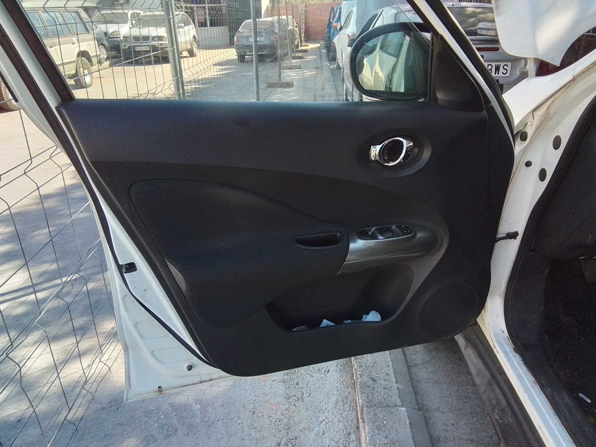 Recambio de guarnecido puerta delantera izquierda para nissan juke (f15) acenta referencia OEM IAM   