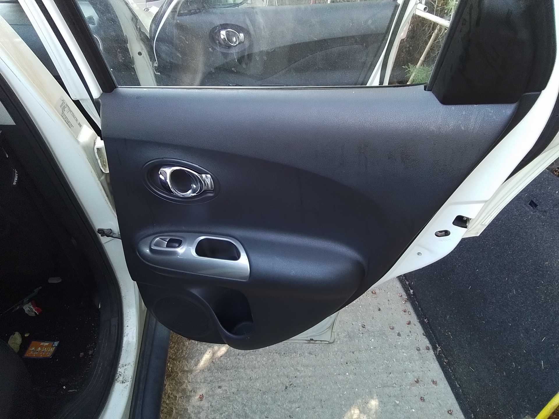 Recambio de guarnecido puerta trasera derecha para nissan juke (f15) acenta referencia OEM IAM   