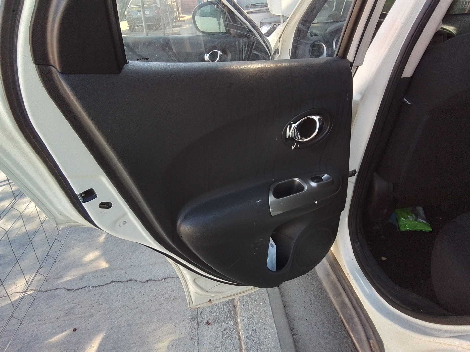 Recambio de guarnecido puerta trasera izquierda para nissan juke (f15) acenta referencia OEM IAM   