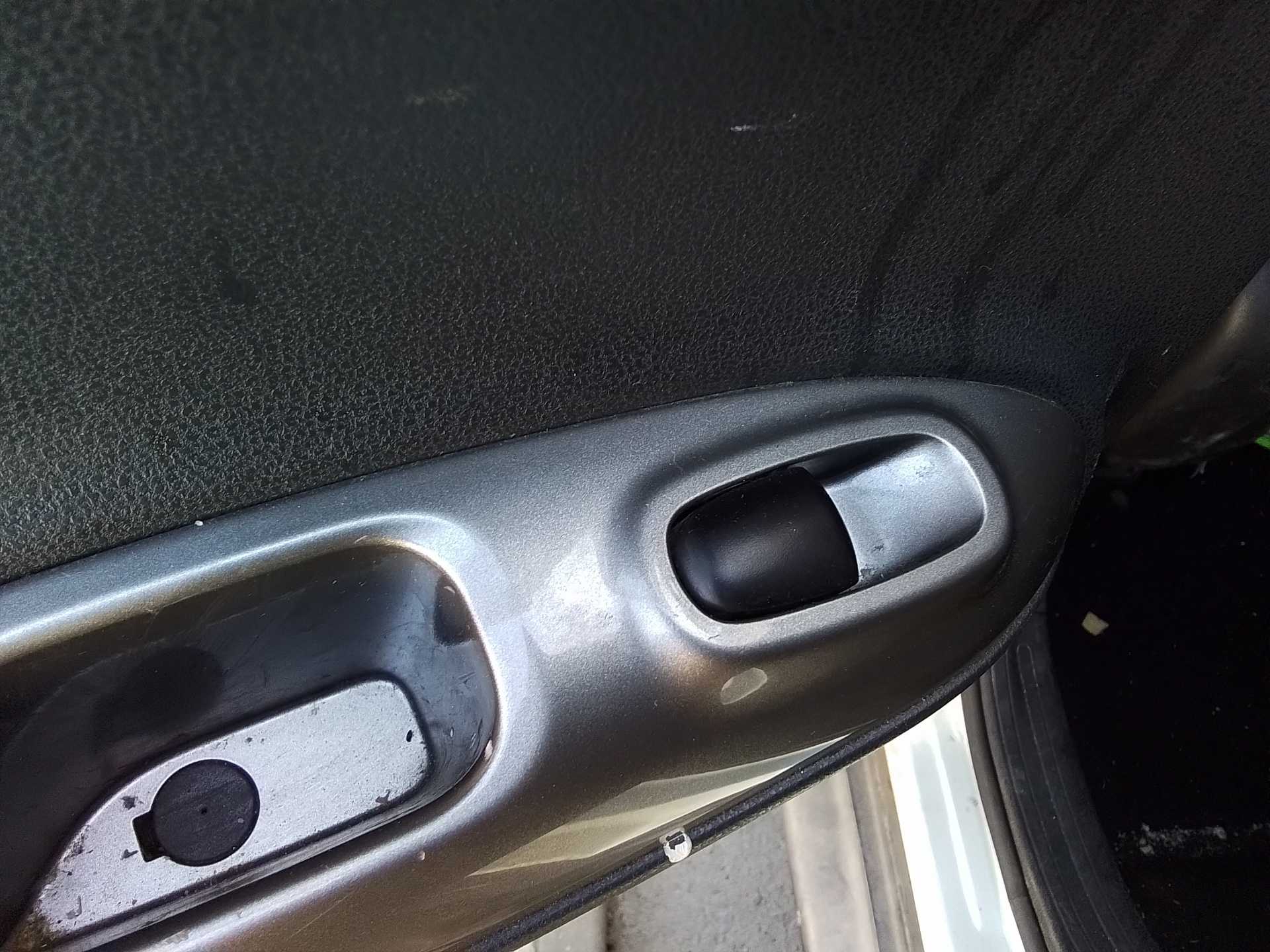 Recambio de mando elevalunas trasero izquierdo para nissan juke (f15) acenta referencia OEM IAM   