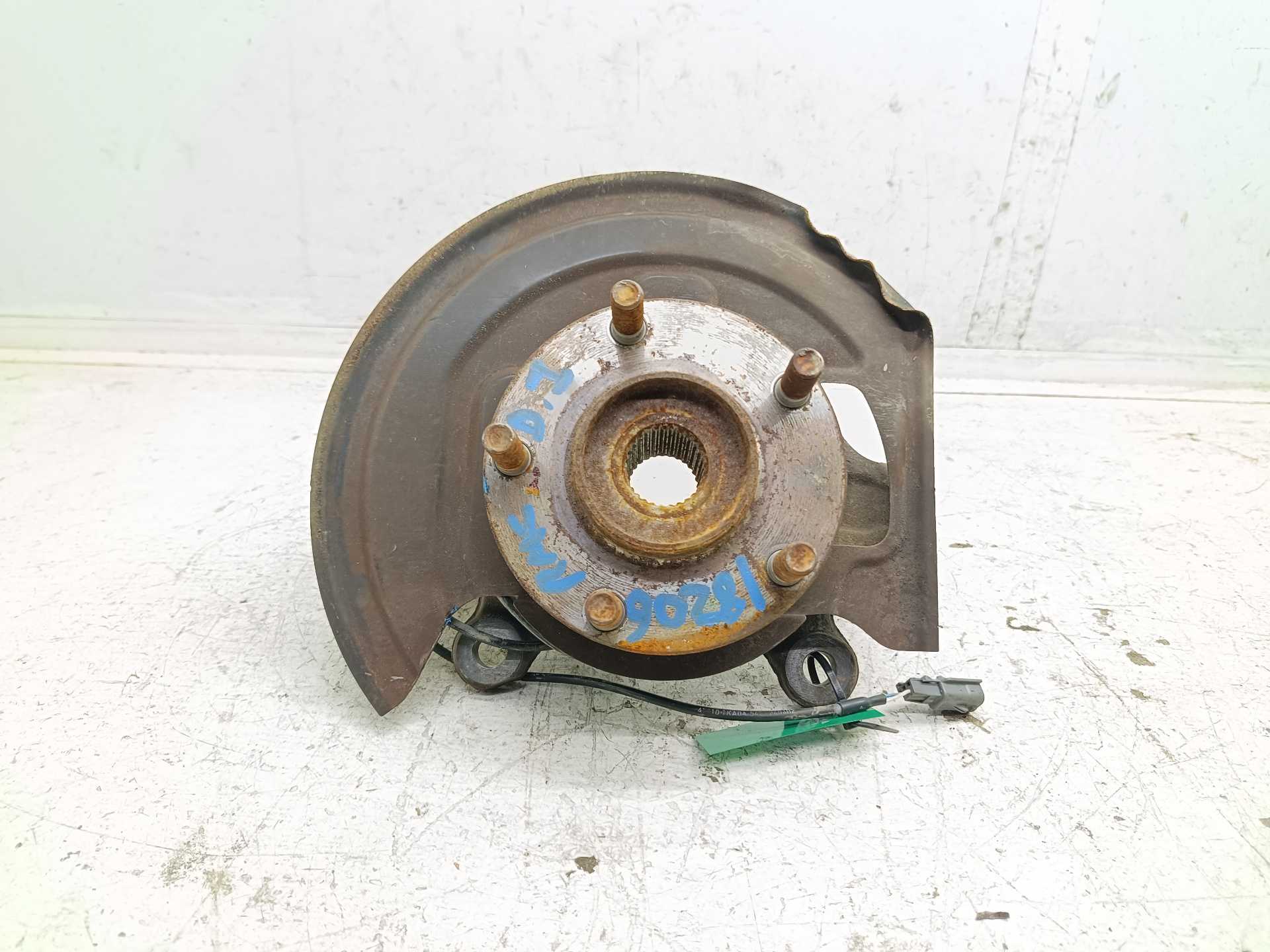 Recambio de mangueta delantera izquierda para nissan juke (f15) acenta referencia OEM IAM 400151KK0H  