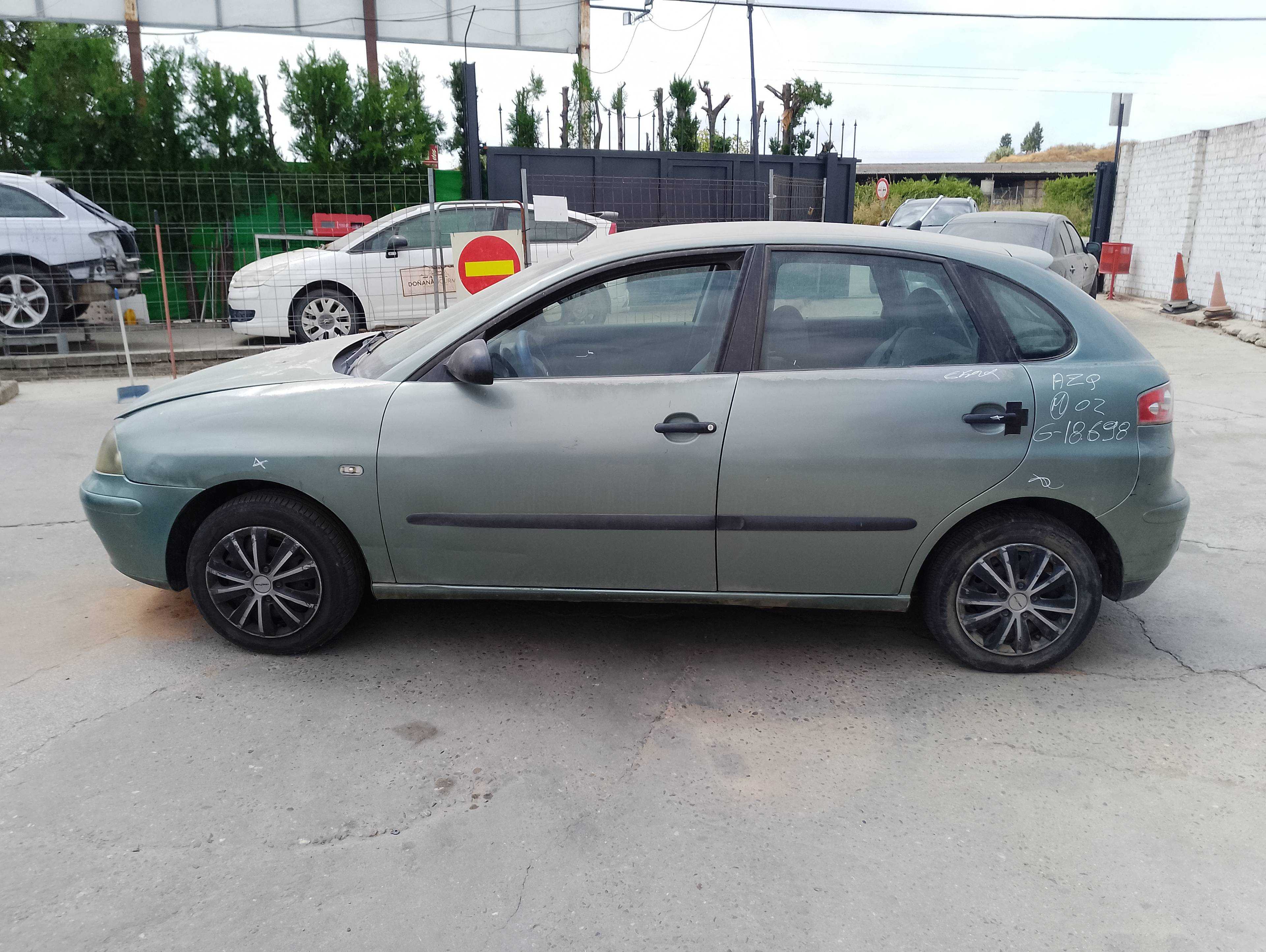 seat ibiza (6l1) del año 2002