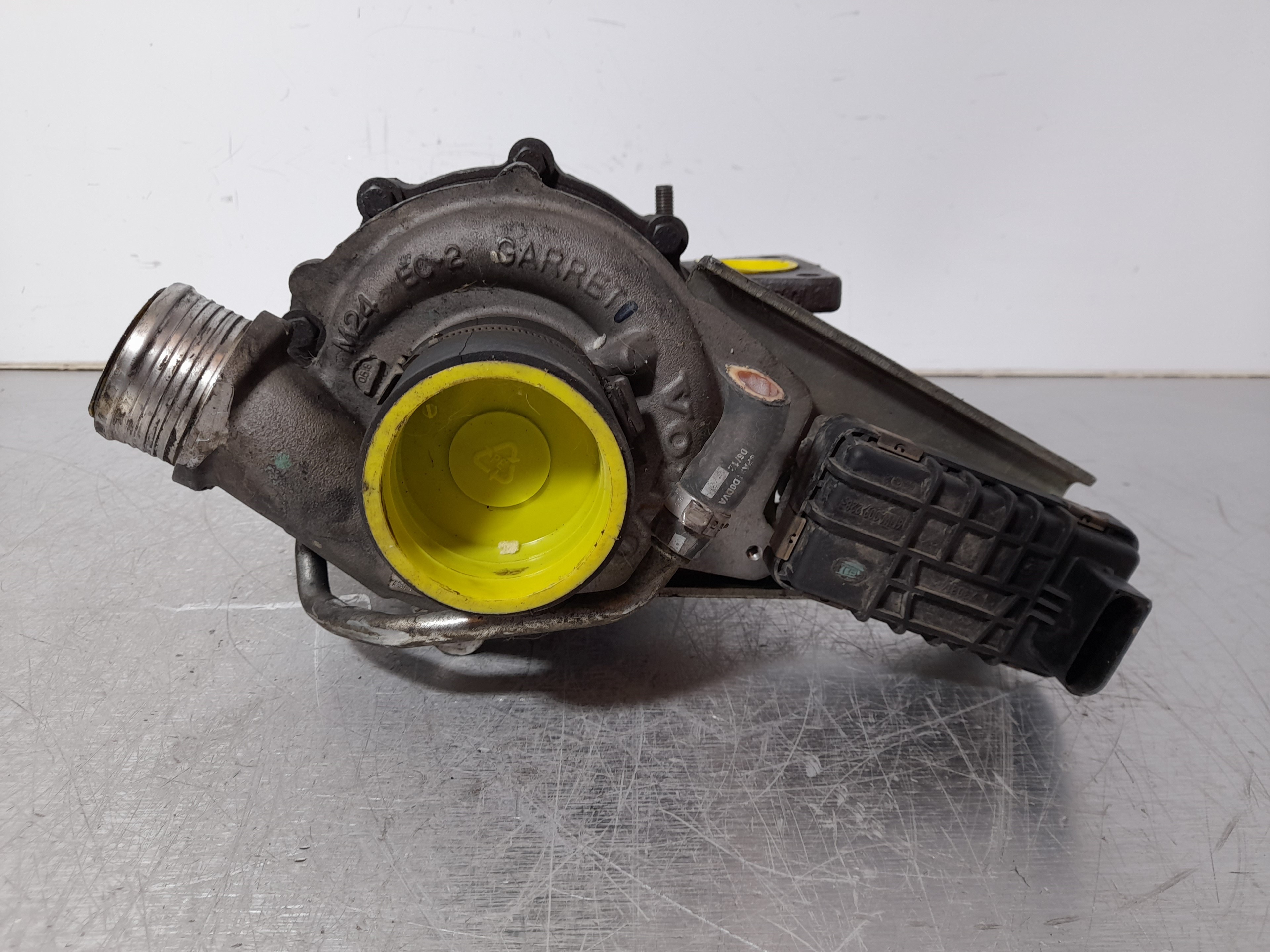 Recambio de turbocompresor para volvo xc70 2.4 diesel cat referencia OEM IAM 30757080  