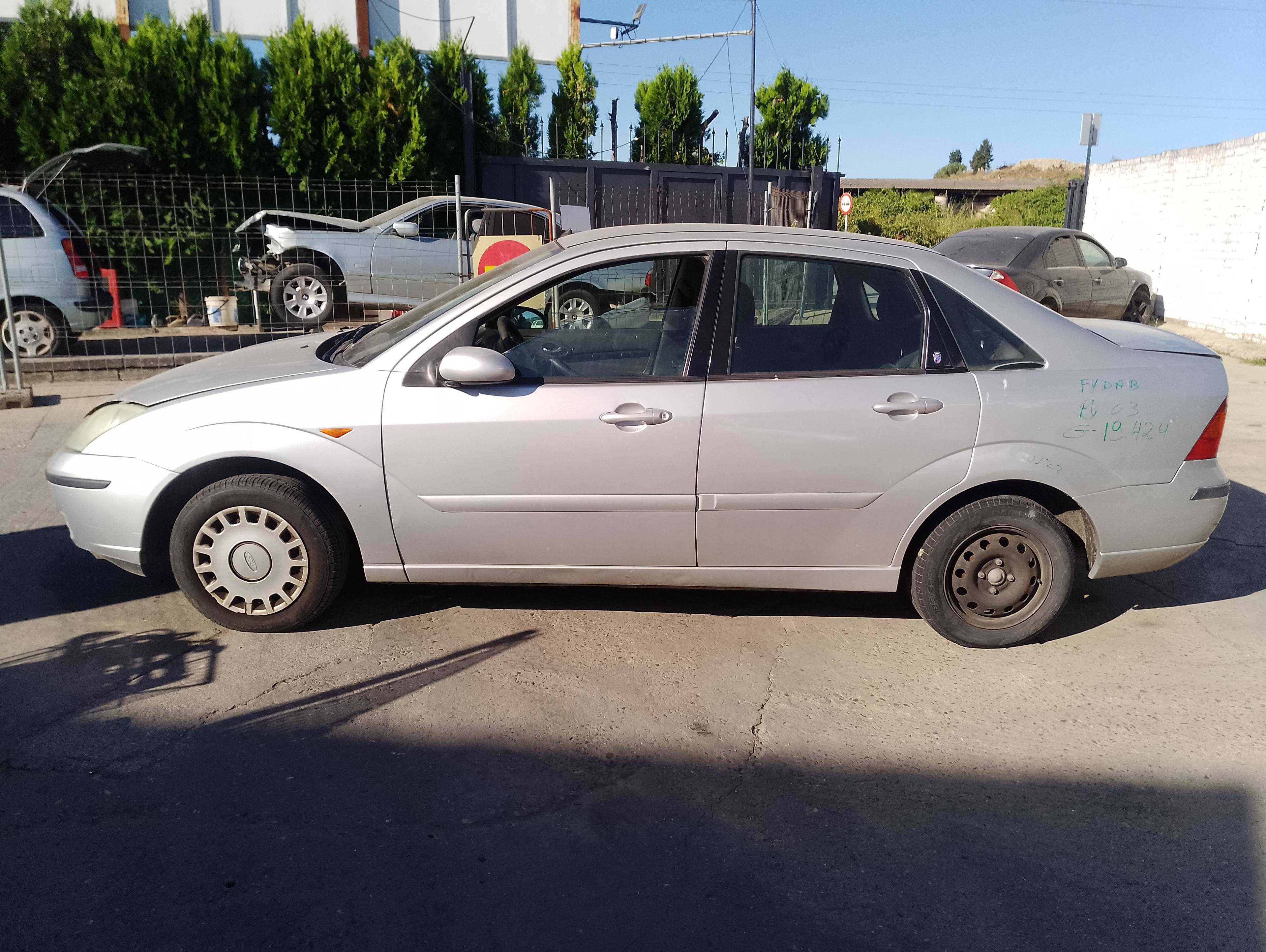 ford focus berlina (cak) del año 2003