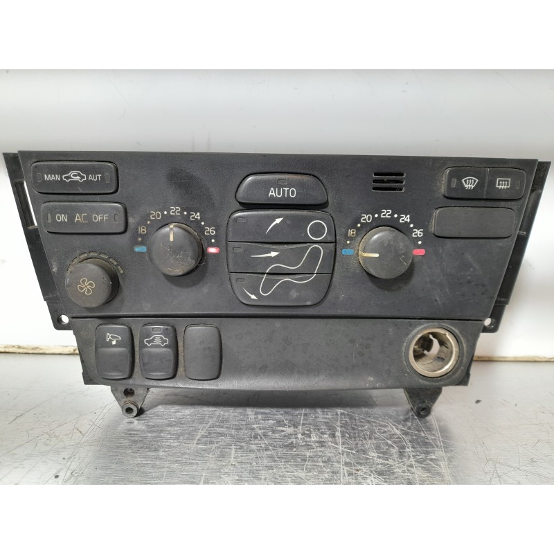 Recambio de mando climatizador para volvo xc70 2.4 diesel cat referencia OEM IAM 30746022  