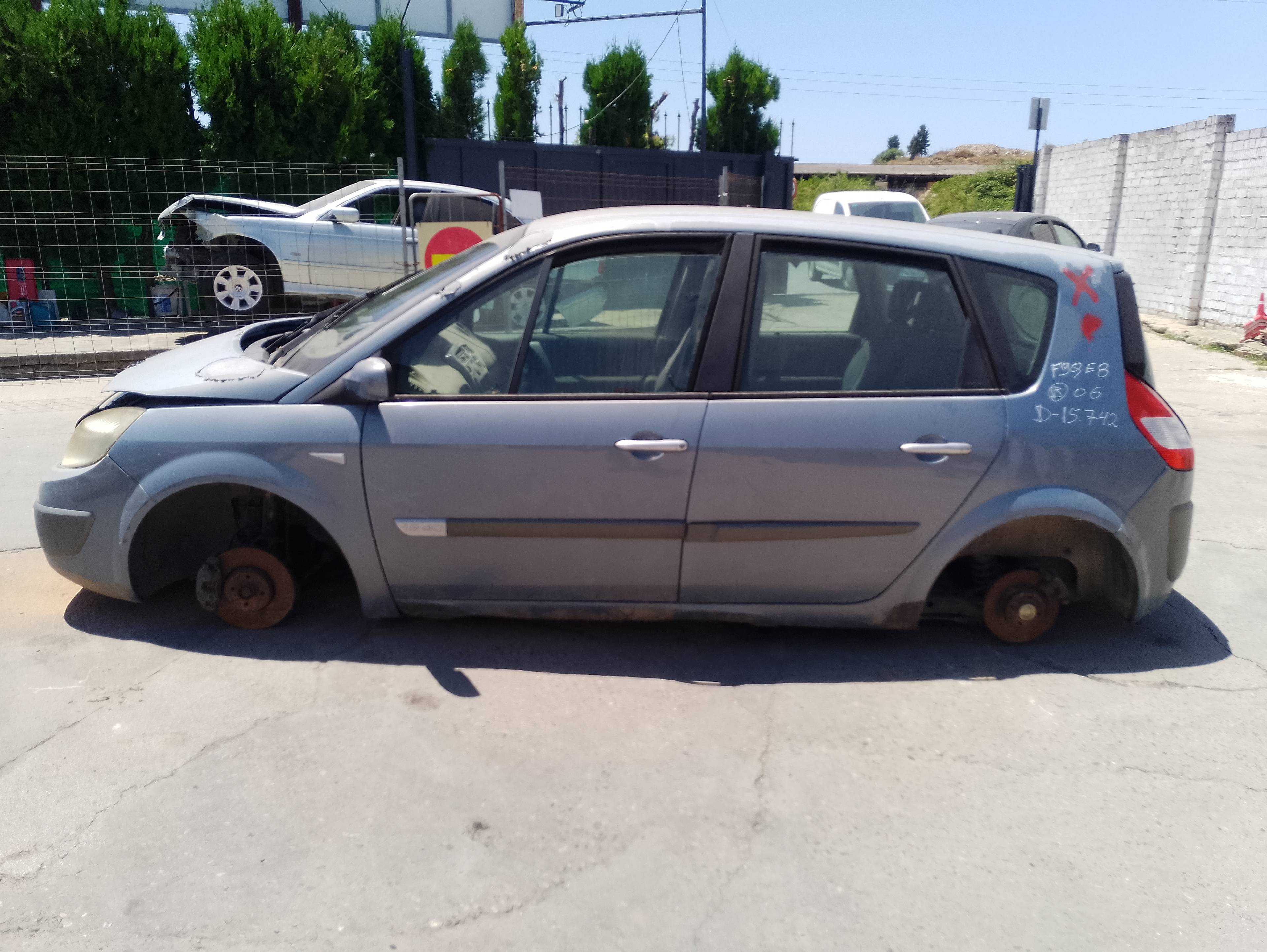 renault scenic ii del año 2006