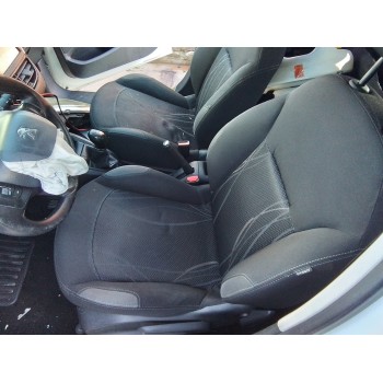 ASIENTO DELANTERO IZQUIERDO 