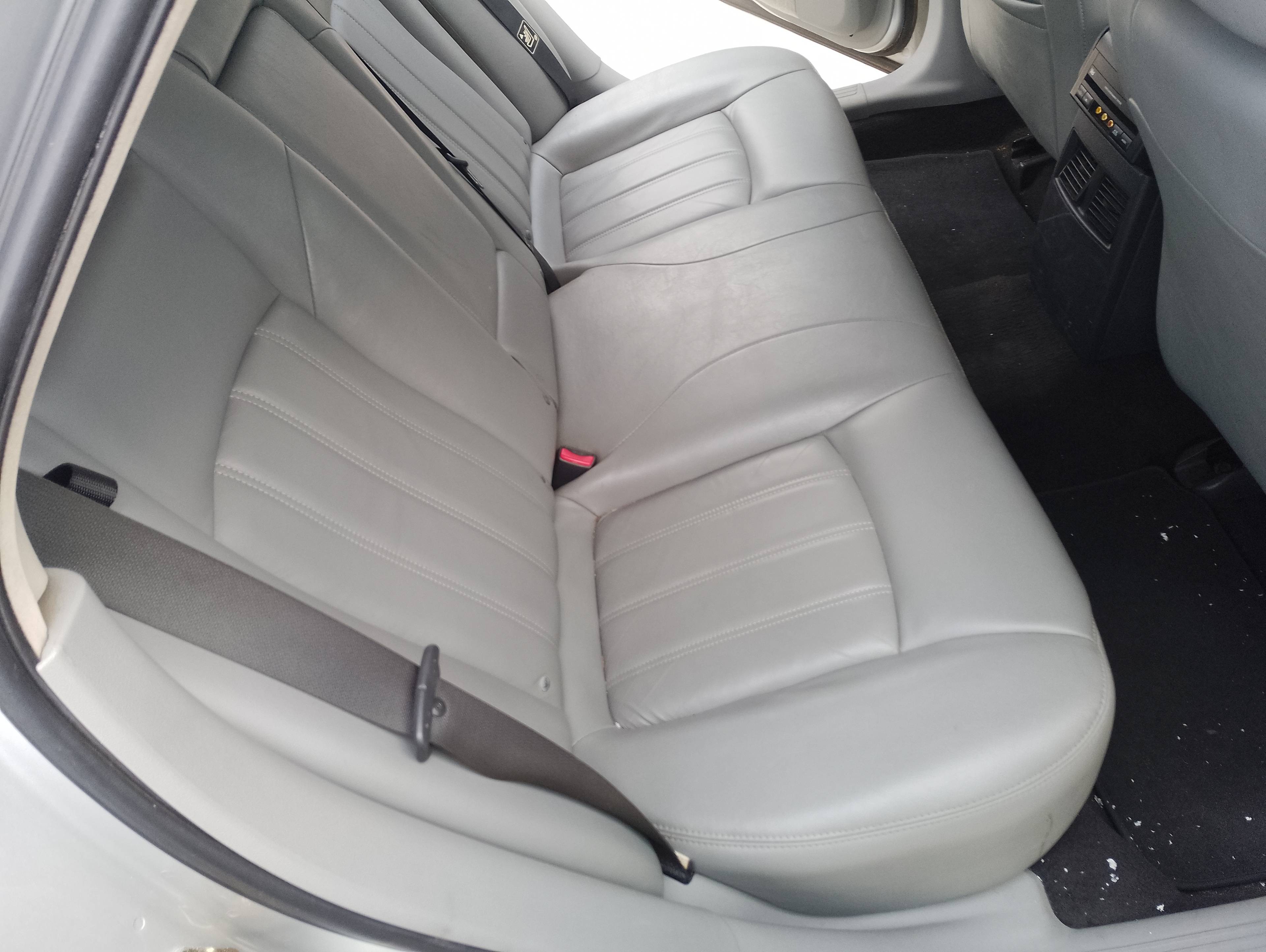 Recambio de asientos traseros para chrysler 300 c 3.0 crd referencia OEM IAM   