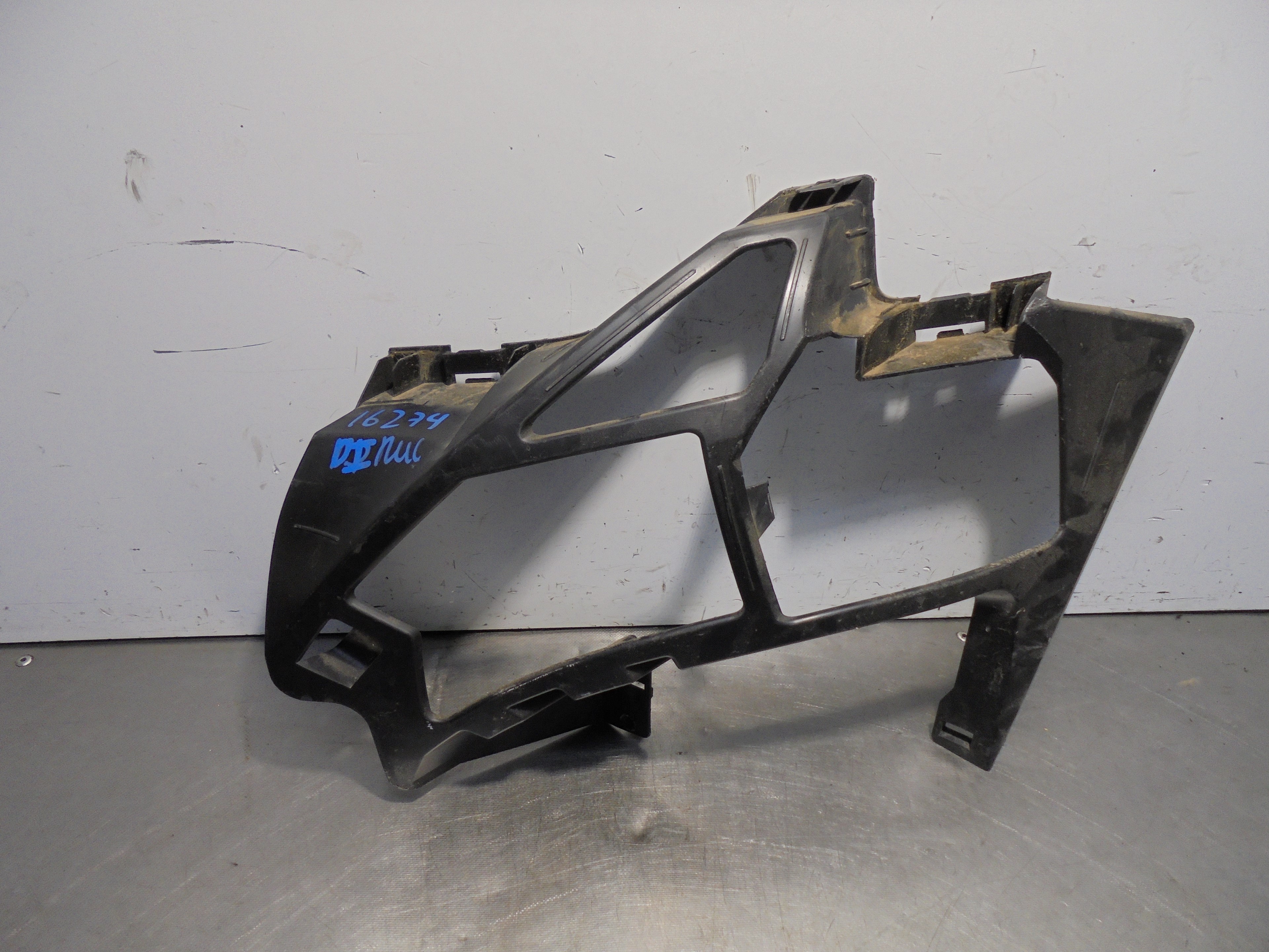 Recambio de rejilla paragolpes izquierda para peugeot 3008 active referencia OEM IAM 9815337680  