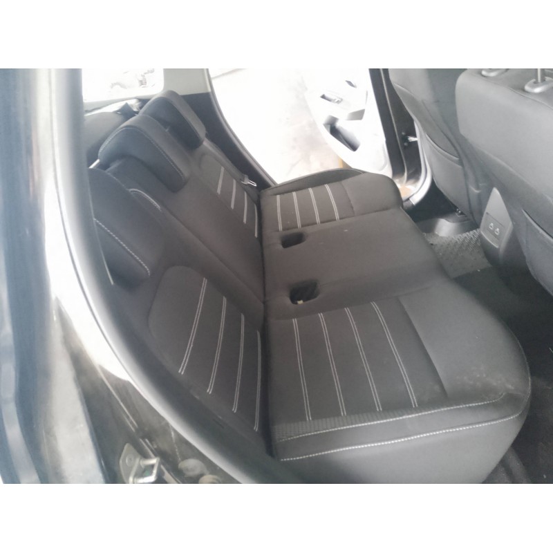 Recambio de asientos traseros para dacia duster ii comfort referencia OEM IAM m246su405  