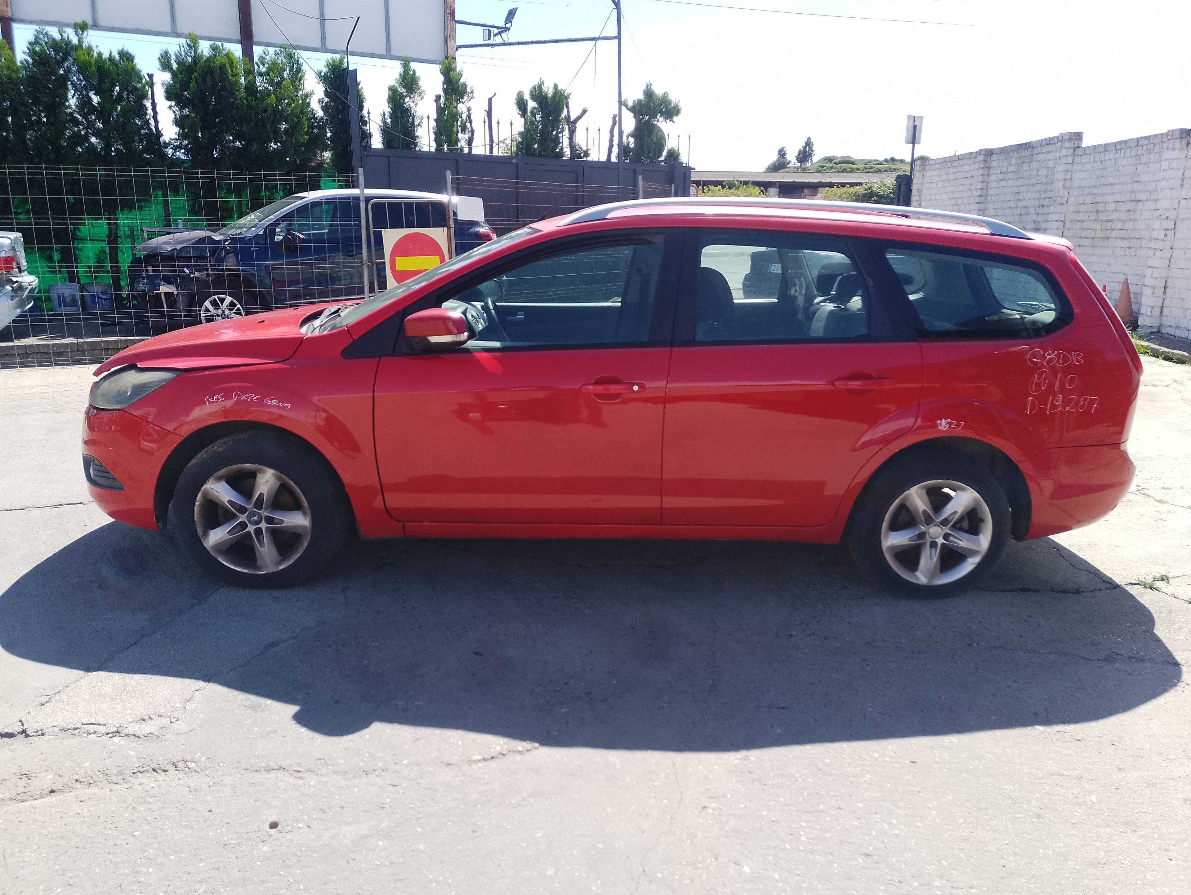ford focus berlina (cap) del año 2010