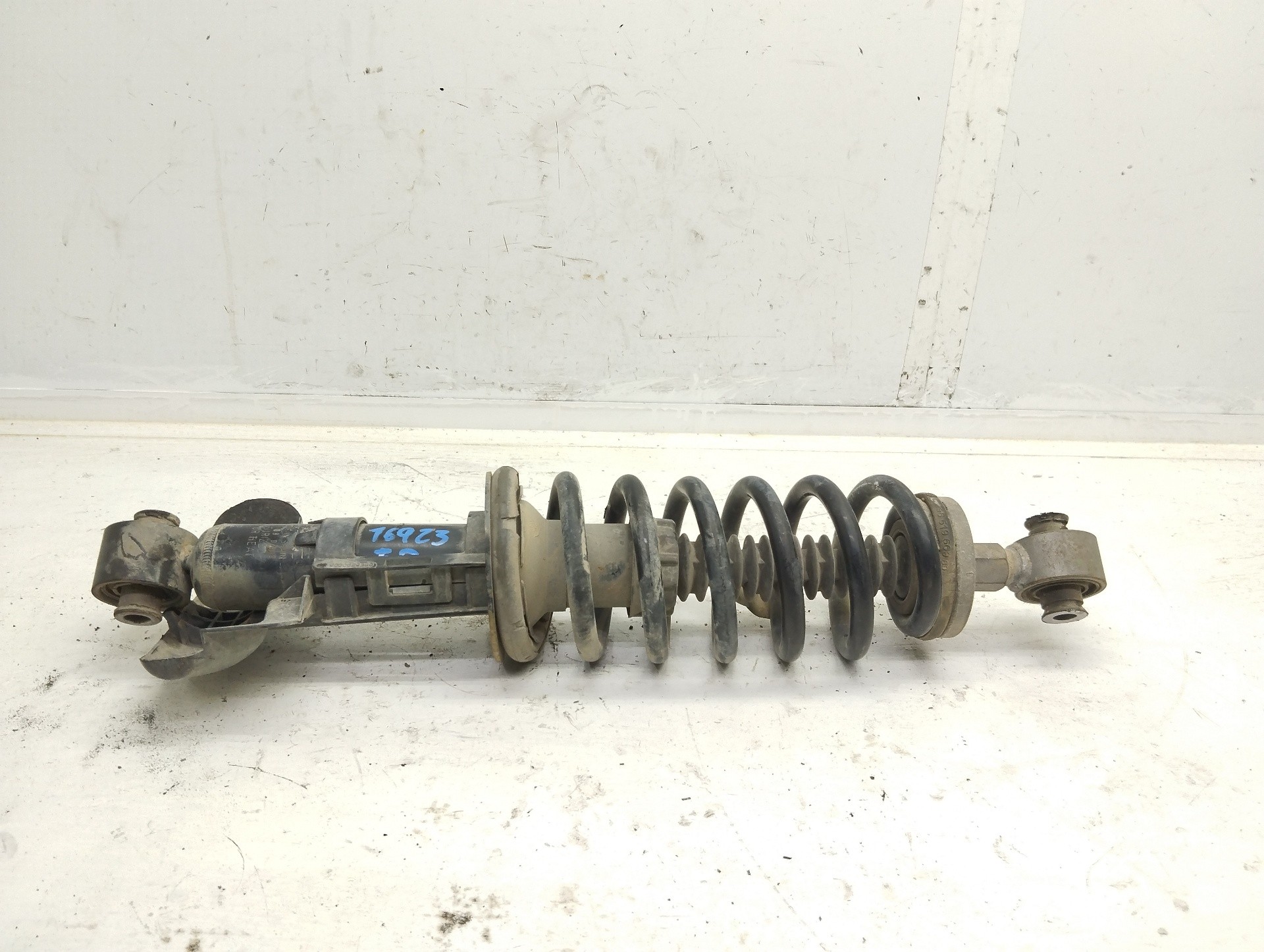 Recambio de amortiguador trasero derecho para peugeot 508 1.6 blue-hdi fap referencia OEM IAM   