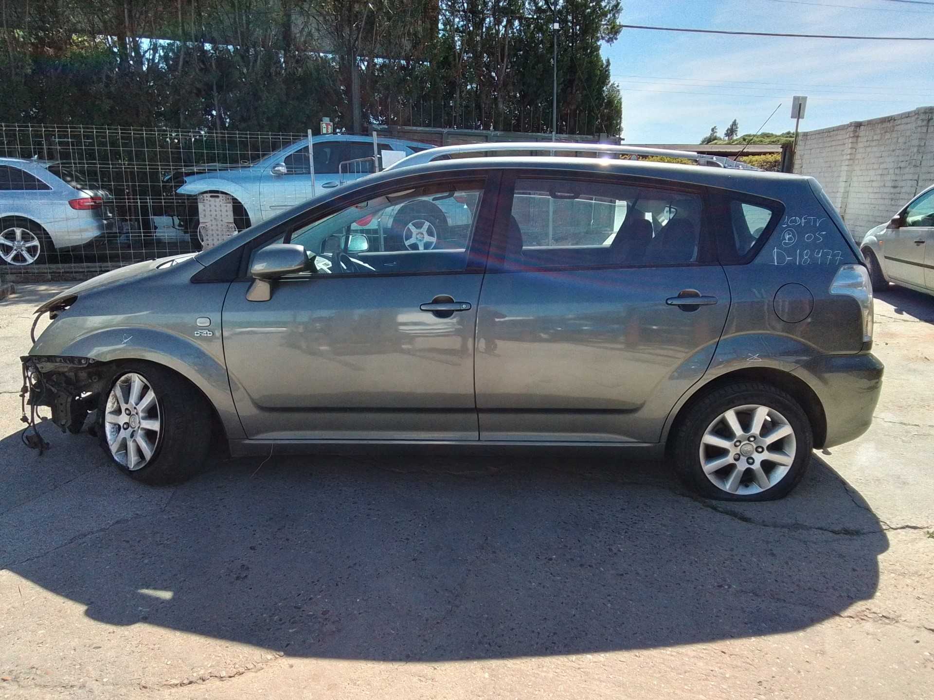toyota corolla verso (r1) del año 2005