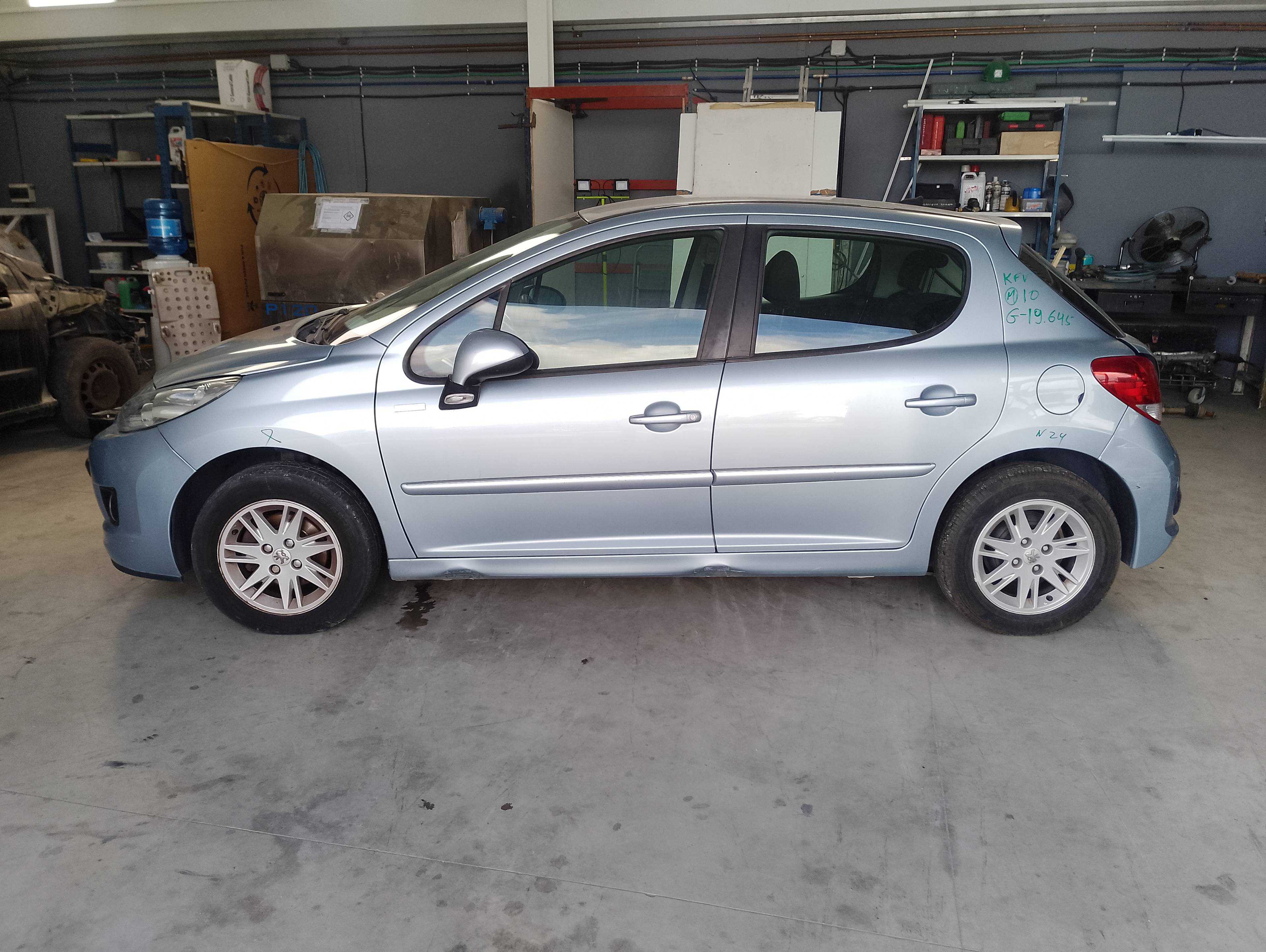 peugeot 207 del año 2010