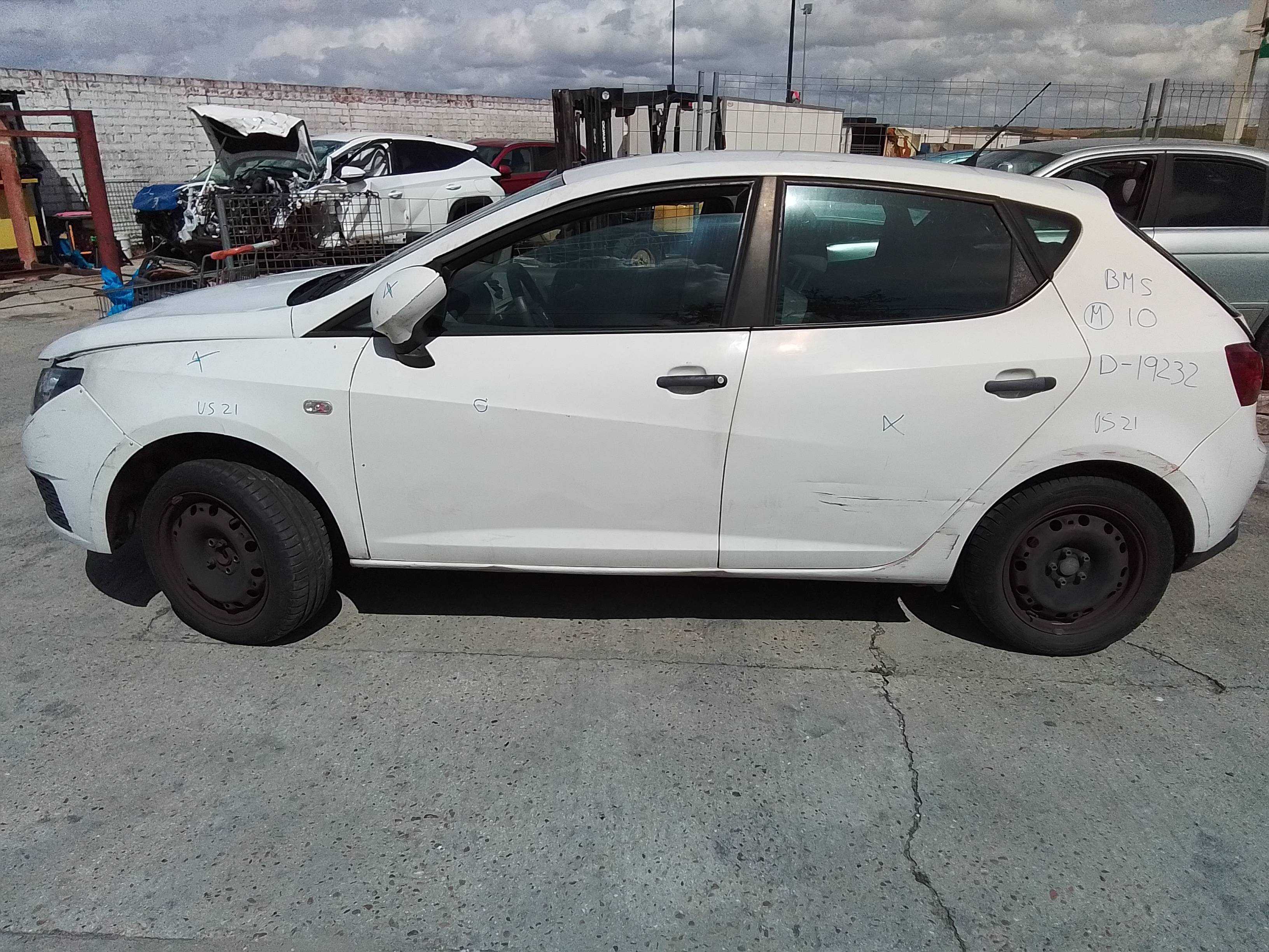 seat ibiza (6j5) del año 2010