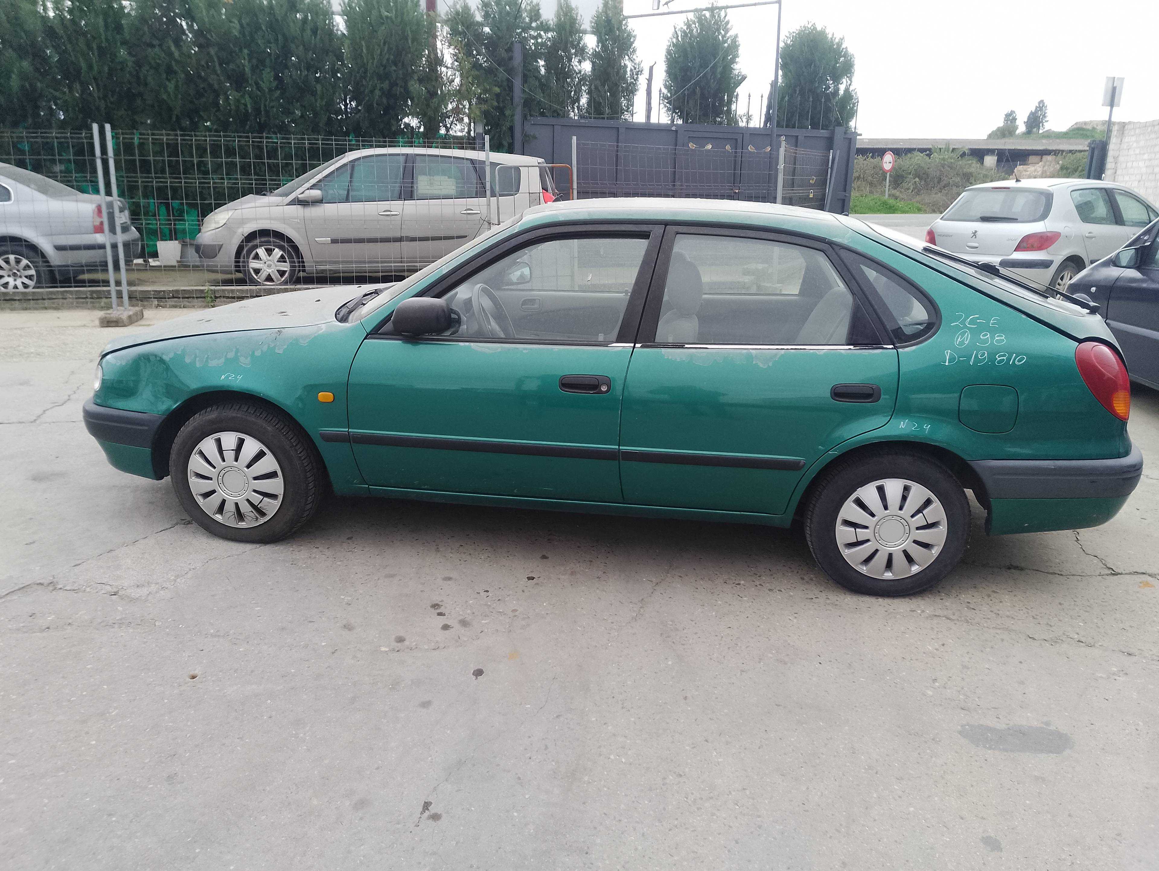 toyota corolla (_e11_) del año 1998