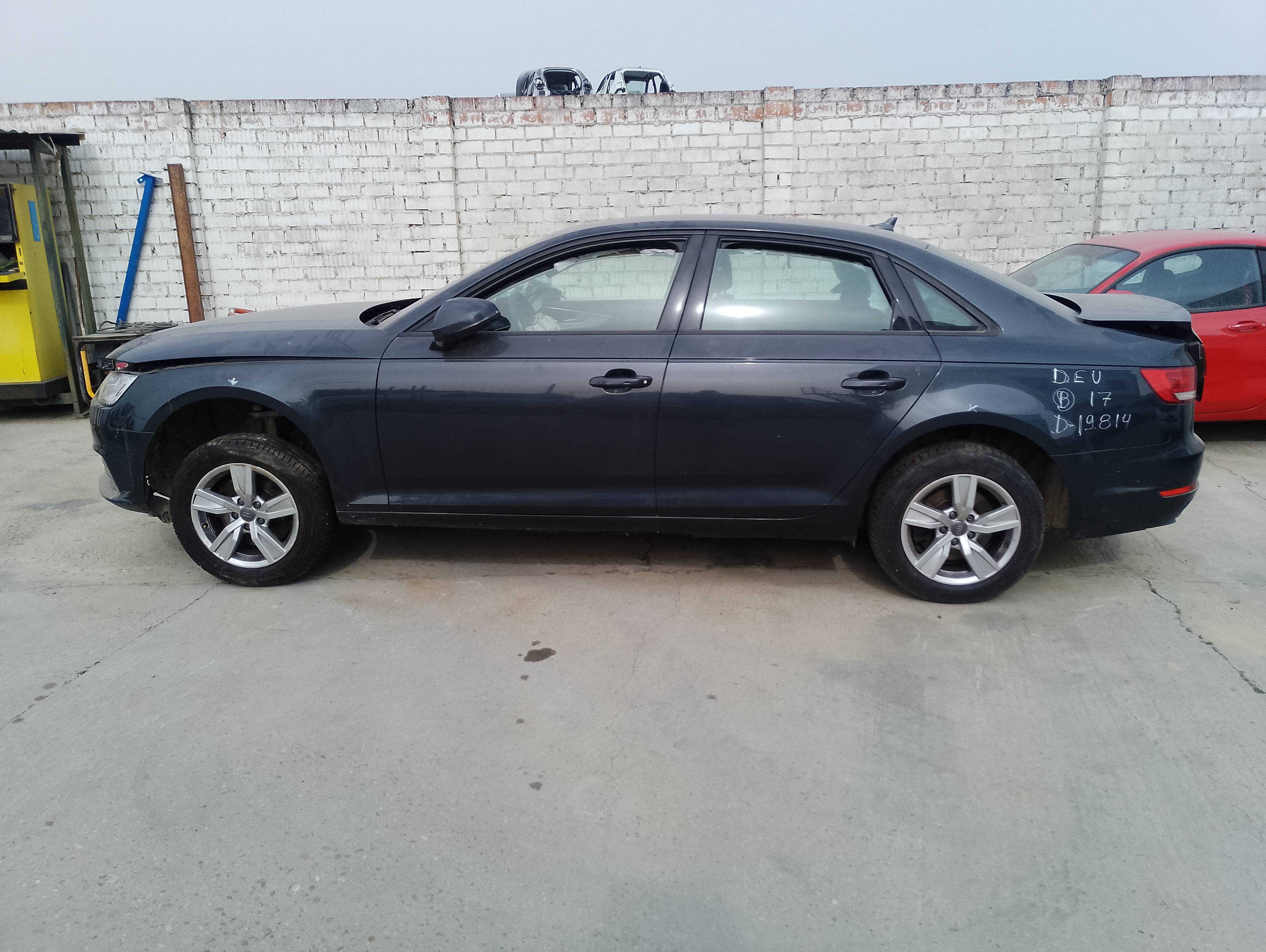 audi a4 berlina (8w2) del año 2017