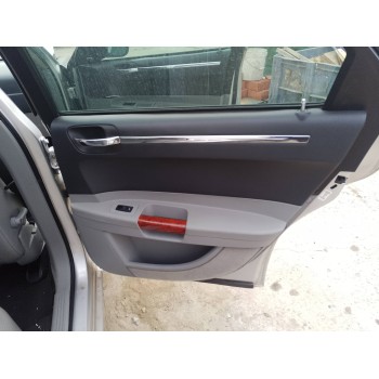 Recambio de guarnecido puerta trasera derecha para chrysler 300 c 3.0 crd referencia OEM IAM   