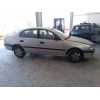 toyota avensis berlina (t 22) del año 2000