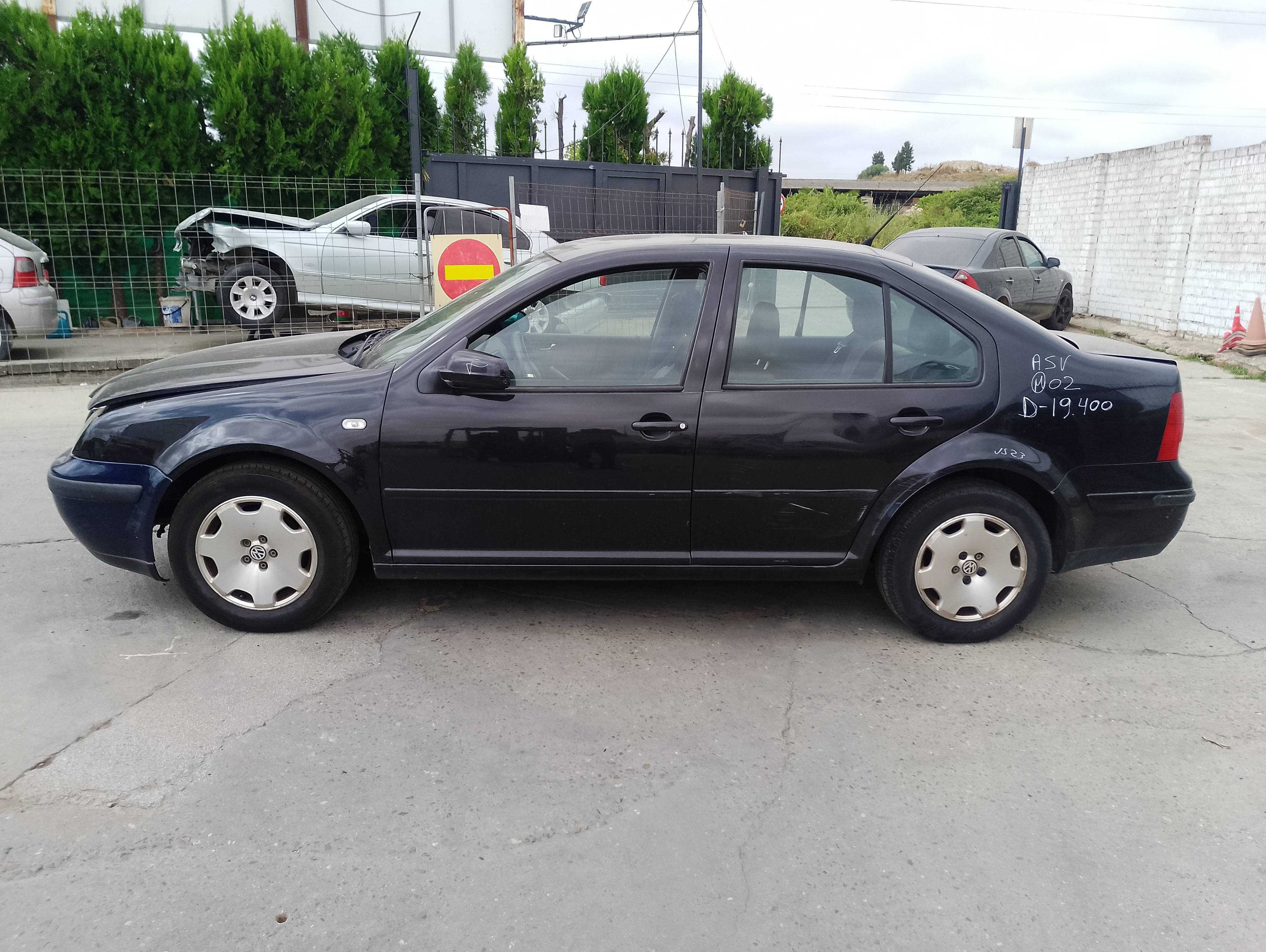volkswagen bora berlina (1j2) del año 2002