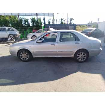 lancia lybra berlina del año 2001