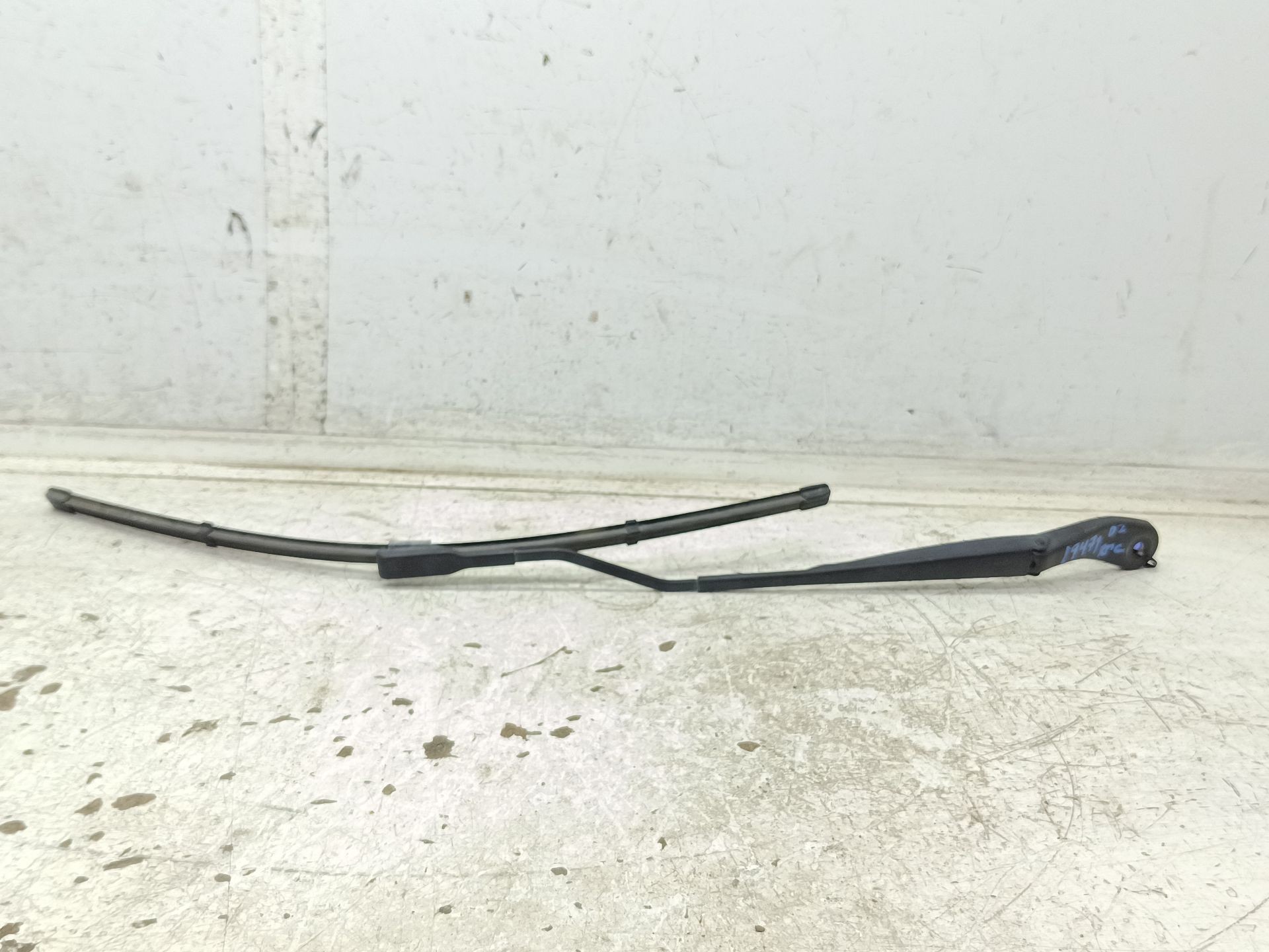 Recambio de brazo limpia delantero izquierdo para dacia sandero iii essential referencia OEM IAM 288813326R  