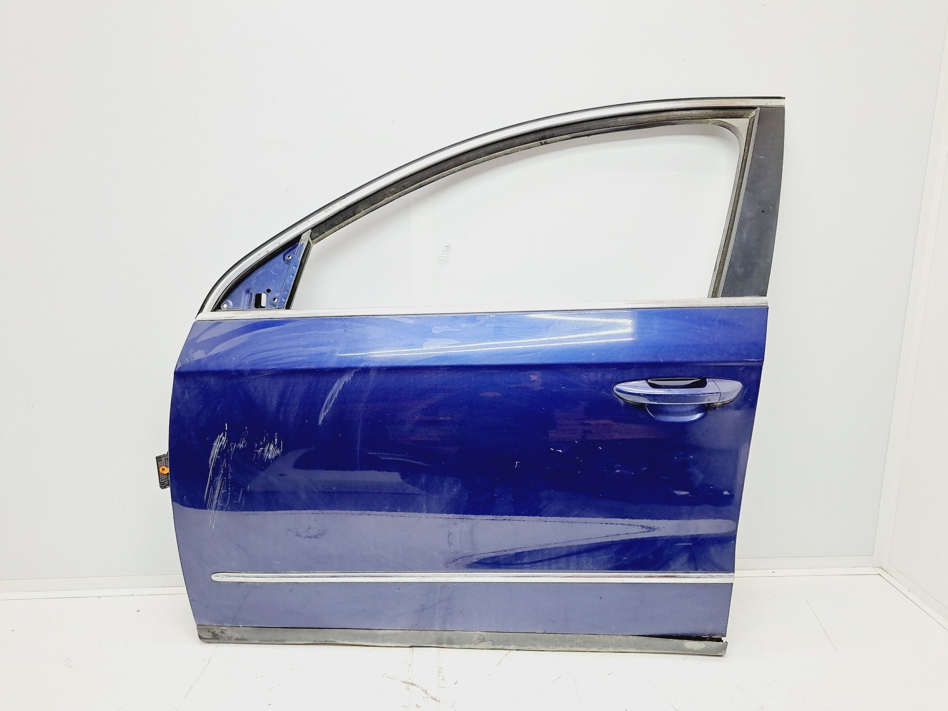 Recambio de puerta delantera izquierda para volkswagen passat berlina (3c2) 2.0 tdi referencia OEM IAM   
