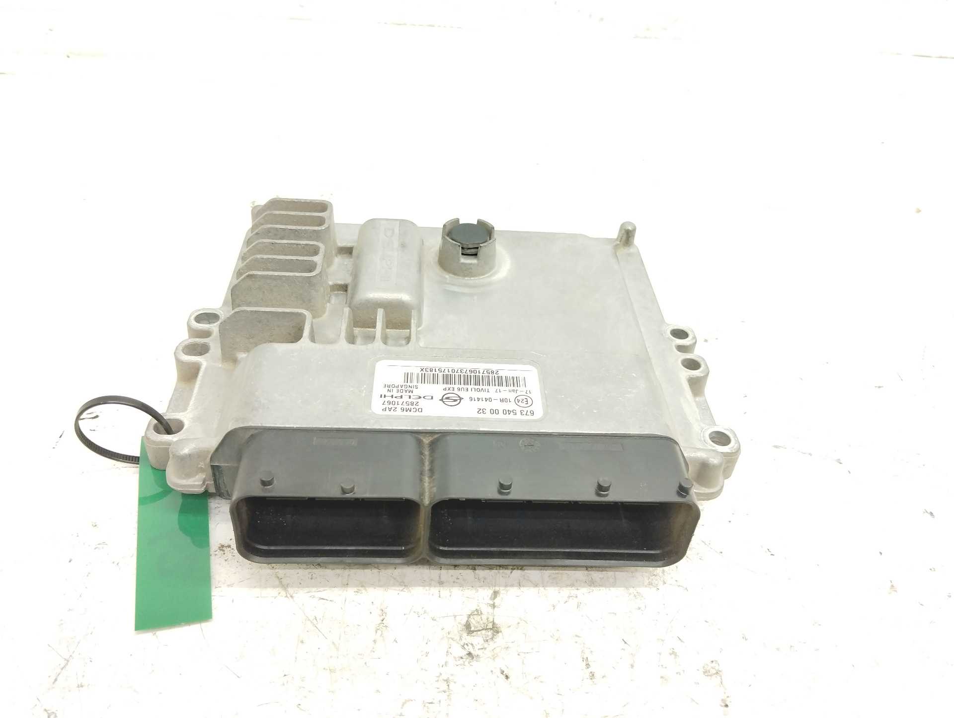 Recambio de centralita motor uce para ssangyong tivoli crystal 4x2 referencia OEM IAM 6735400032 28571067 