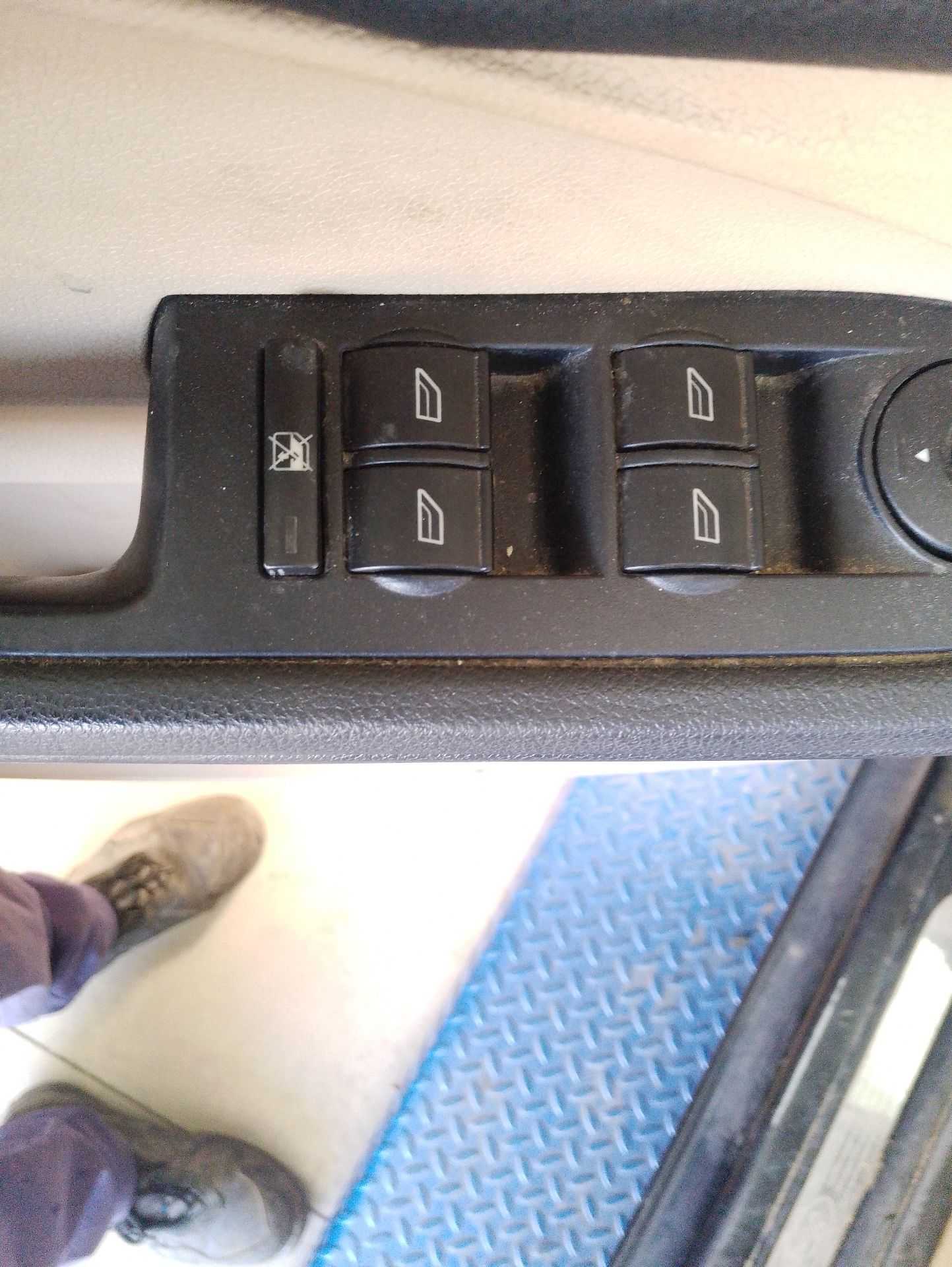 Recambio de mando elevalunas delantero izquierdo para ford focus c-max (dm2) 2.0 tdci referencia OEM IAM 1473748  