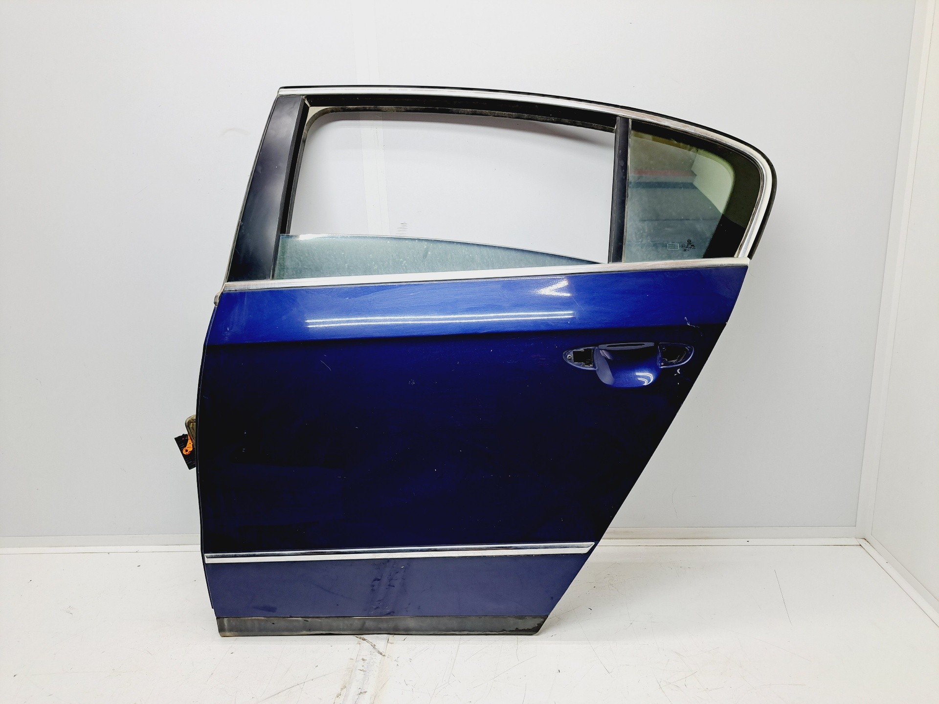 Recambio de puerta trasera izquierda para volkswagen passat berlina (3c2) 2.0 tdi referencia OEM IAM   