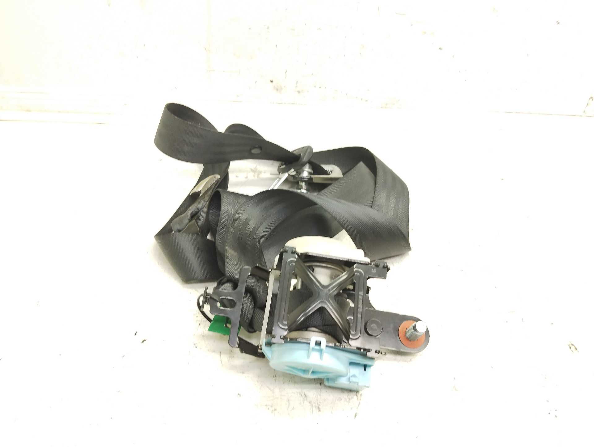 Recambio de cinturon seguridad trasero izquierdo para ssangyong tivoli crystal 4x2 referencia OEM IAM 7560635000  