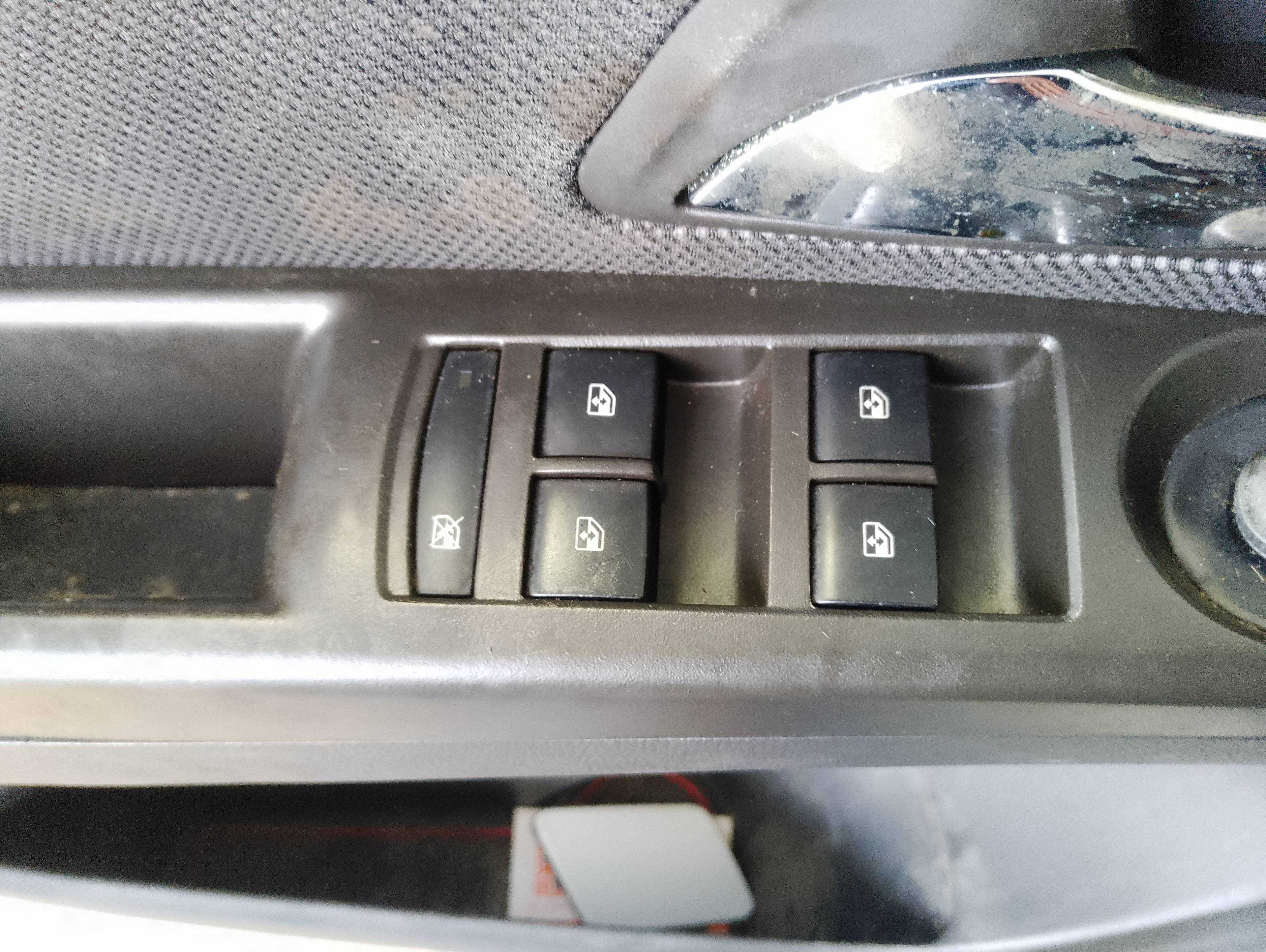 Recambio de mando elevalunas delantero izquierdo para chevrolet cruze lt+ referencia OEM IAM   