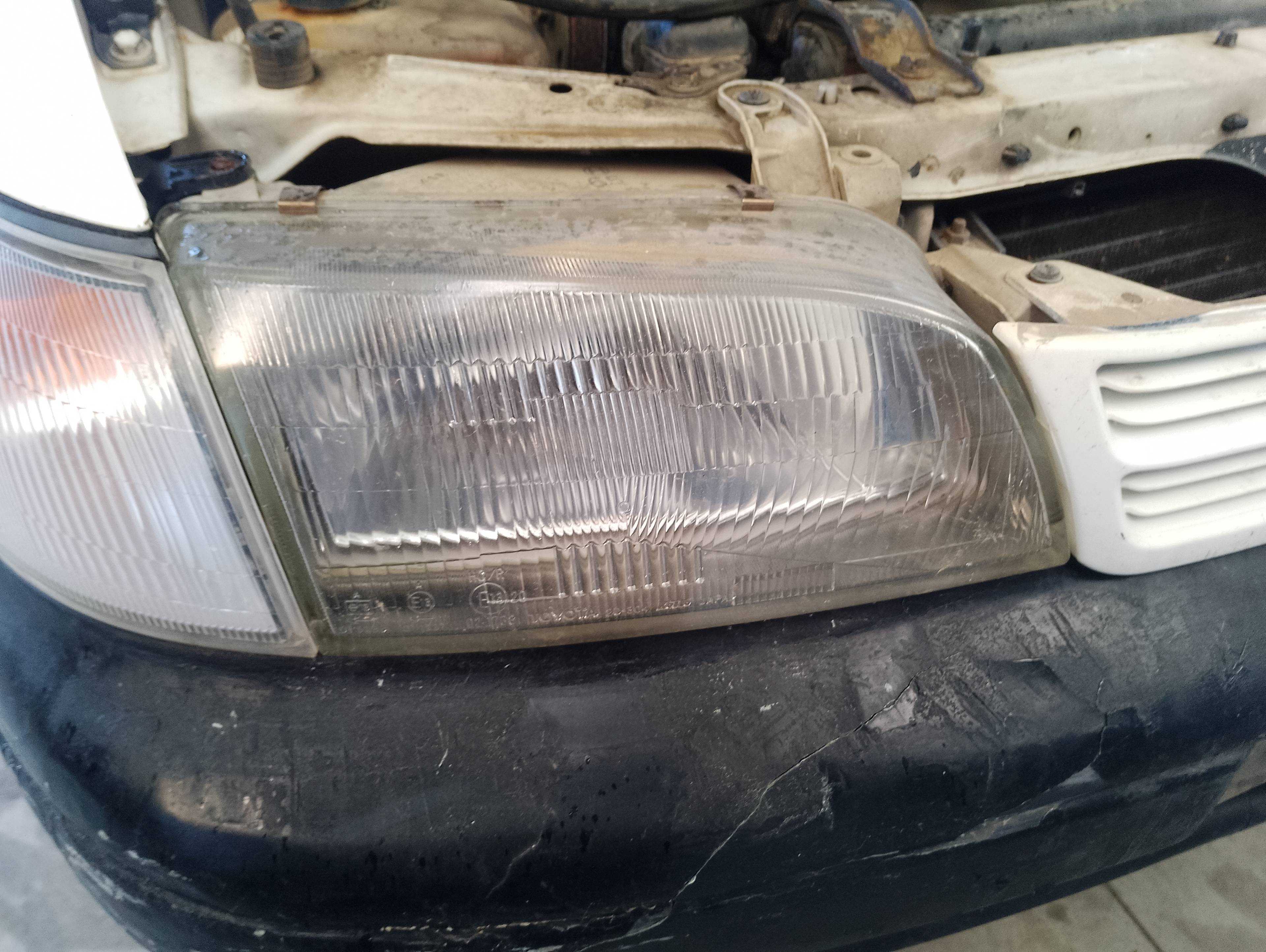 Recambio de faro derecho para toyota carina (t19) 2.0 d xl (4-ptas.) referencia OEM IAM   