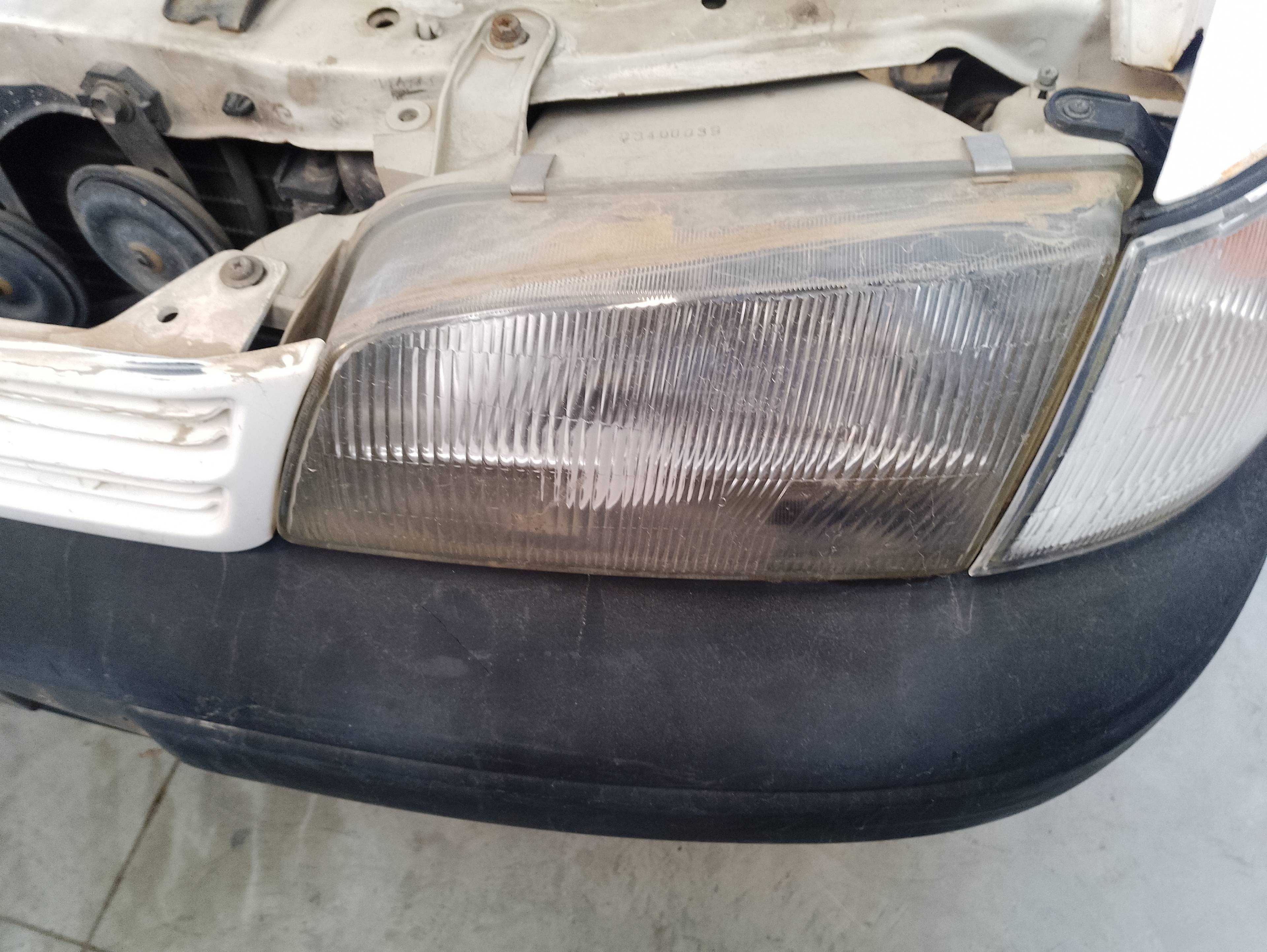 Recambio de faro izquierdo para toyota carina (t19) 2.0 d xl (4-ptas.) referencia OEM IAM   