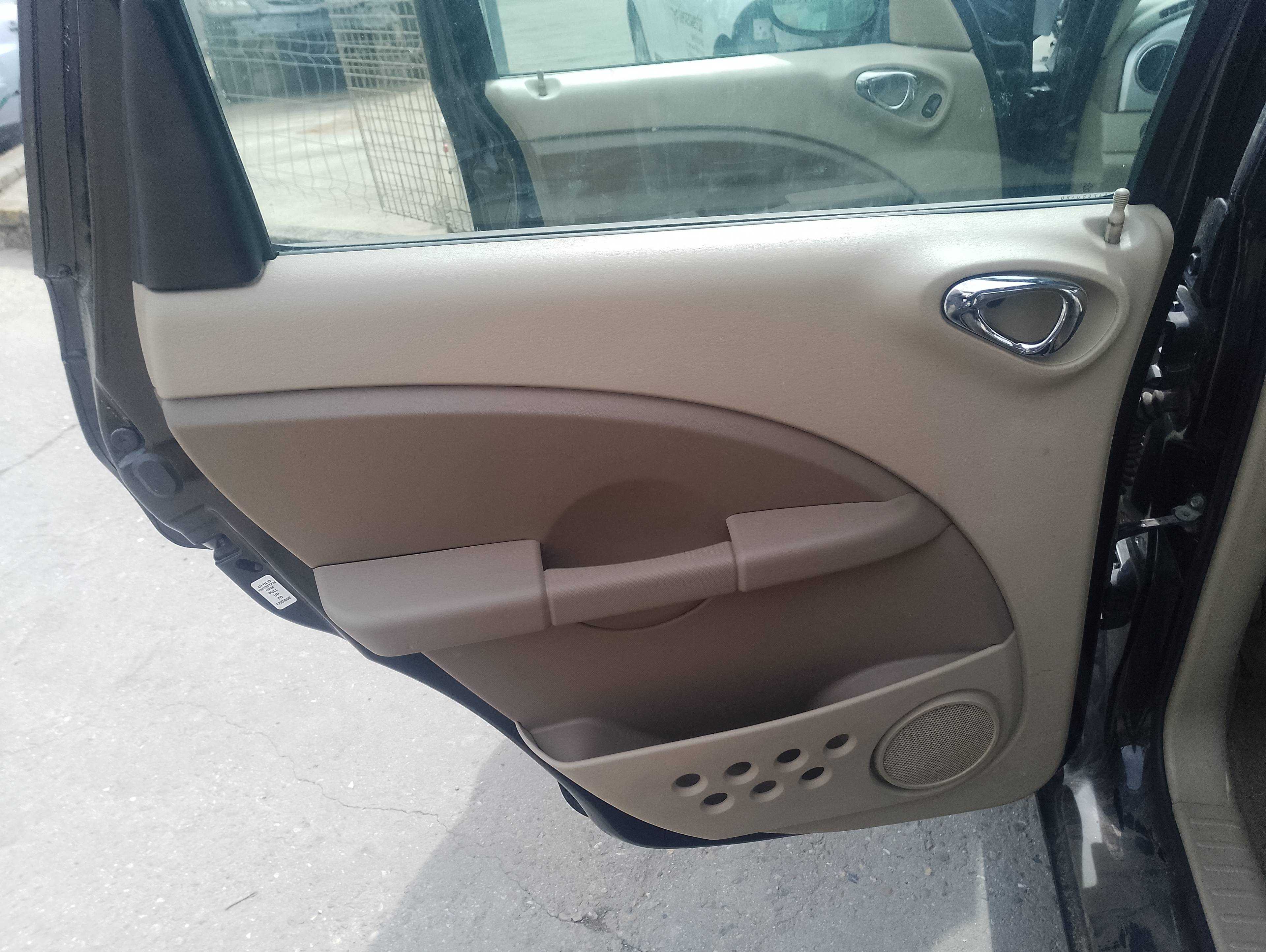 Recambio de guarnecido puerta trasera izquierda para chrysler pt cruiser (pt) referencia OEM IAM   