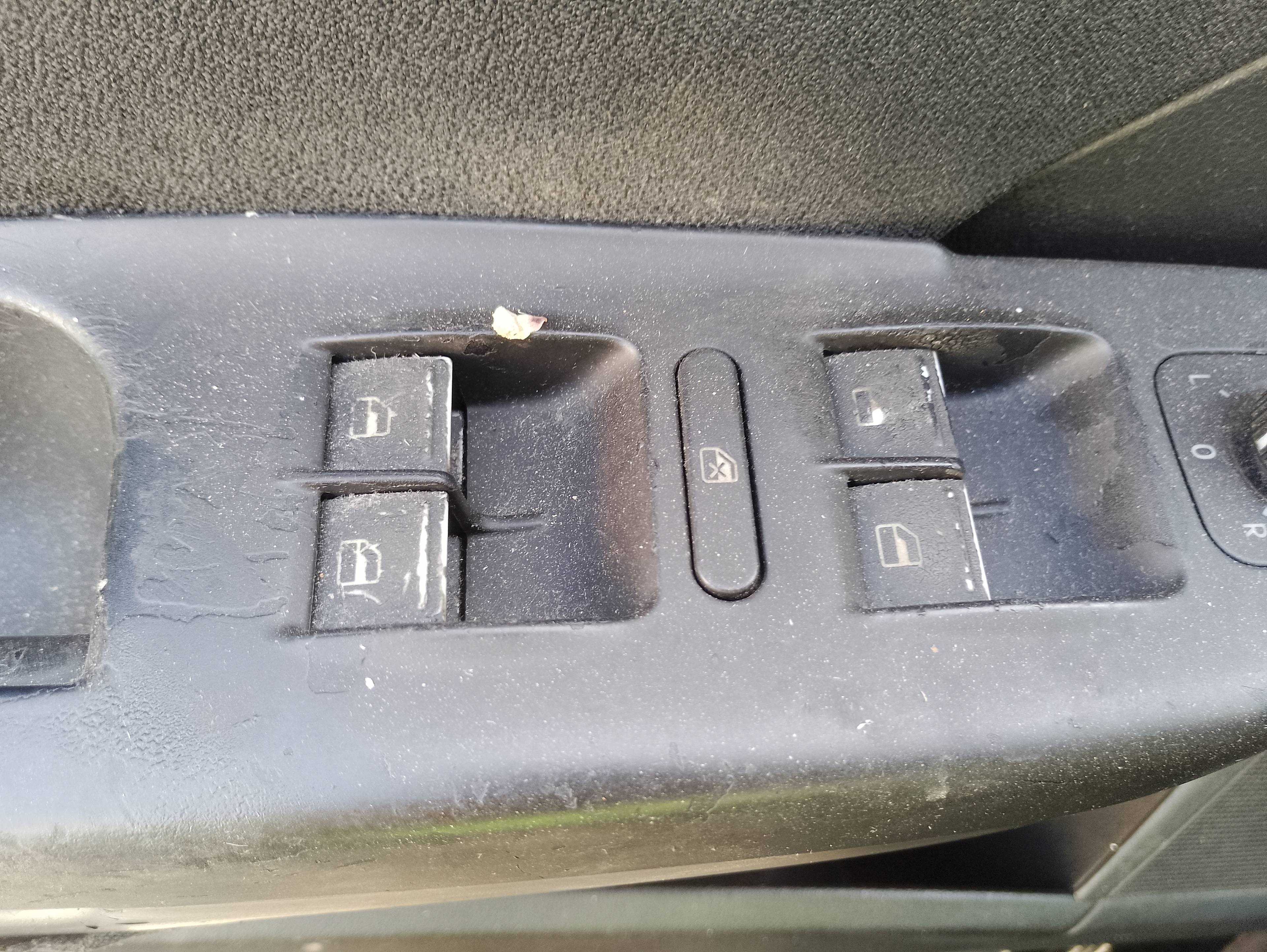 Recambio de mando elevalunas delantero izquierdo para volkswagen passat berlina (3c2) advance referencia OEM IAM   