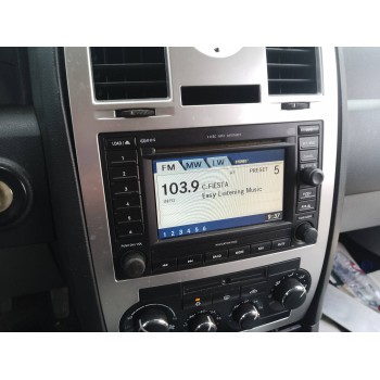 Recambio de pantalla multifuncion para chrysler 300 c 3.0 crd referencia OEM IAM   