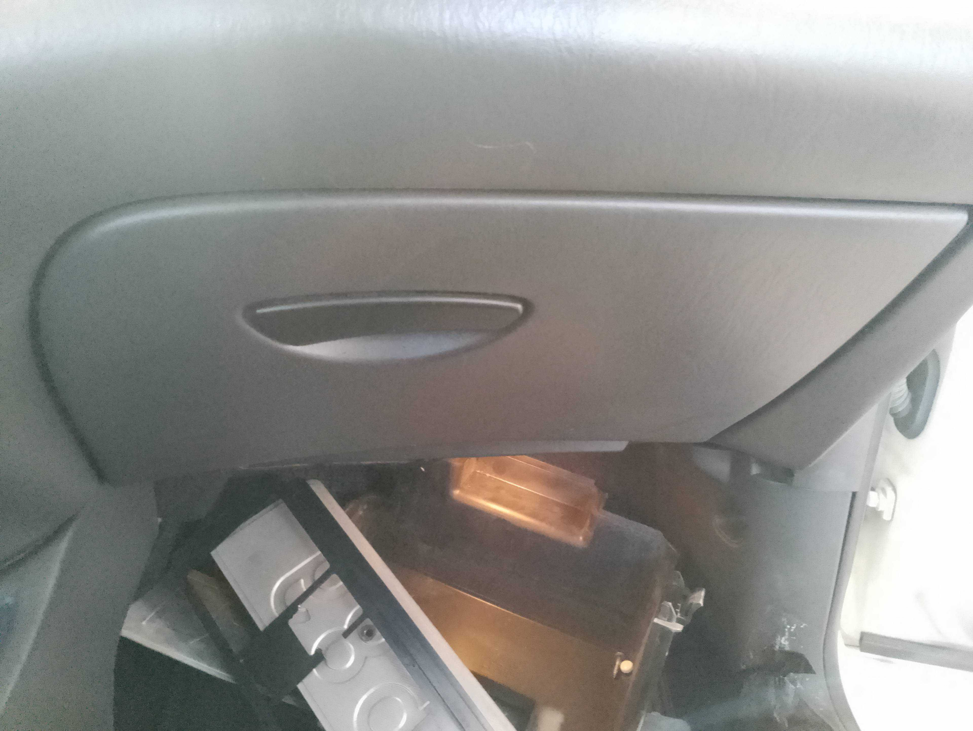Recambio de guantera para ford focus berlina (cak) ambiente referencia OEM IAM   