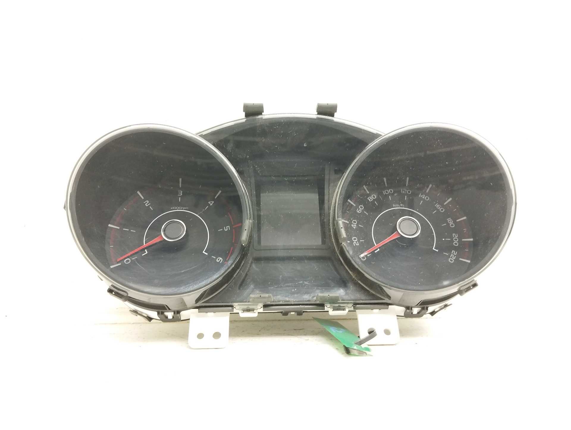 Recambio de cuadro instrumentos para ssangyong tivoli crystal 4x2 referencia OEM IAM 8021035100  
