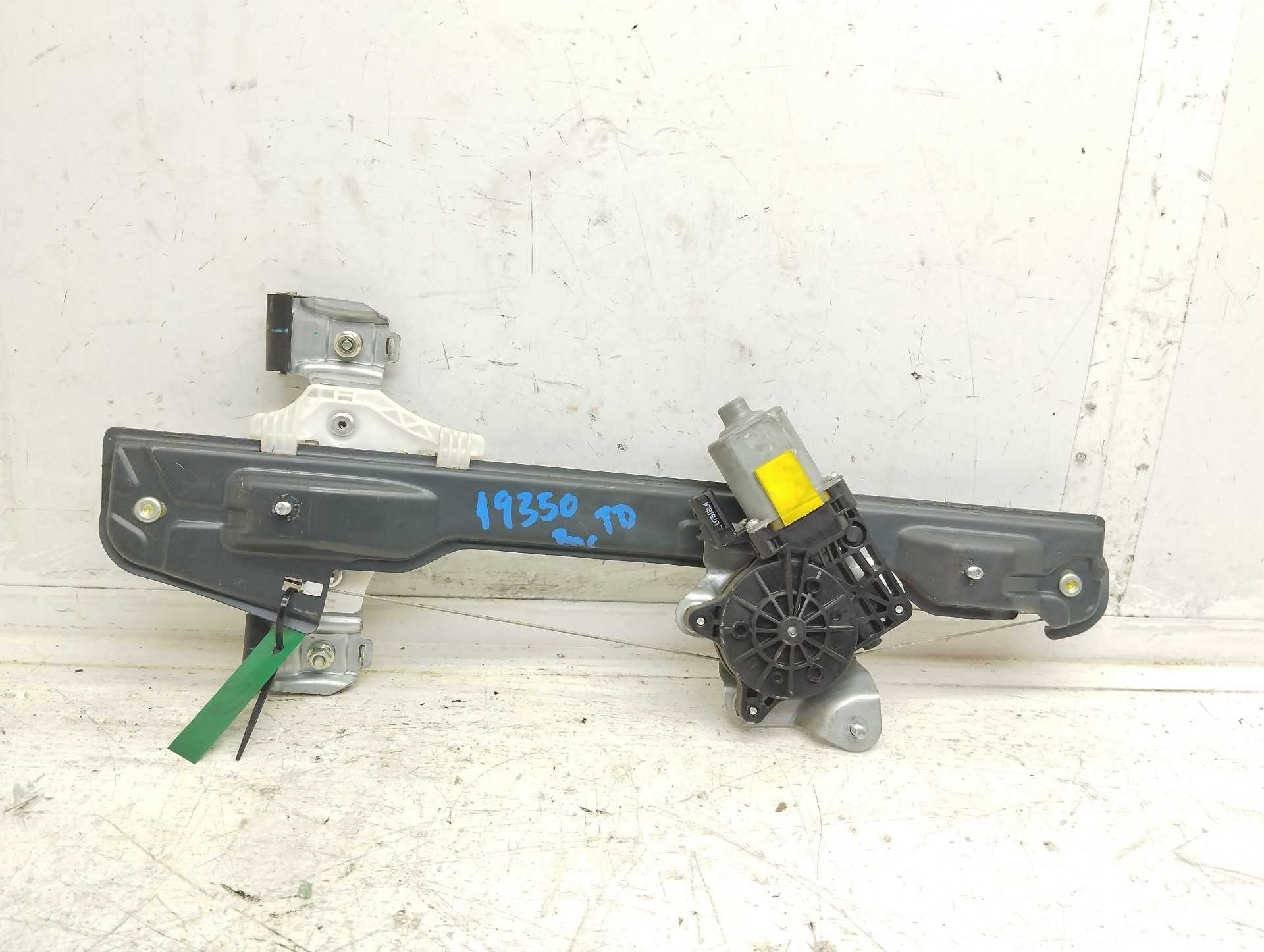 Recambio de elevalunas trasero derecho para ssangyong tivoli crystal 4x2 referencia OEM IAM 98840X1010  