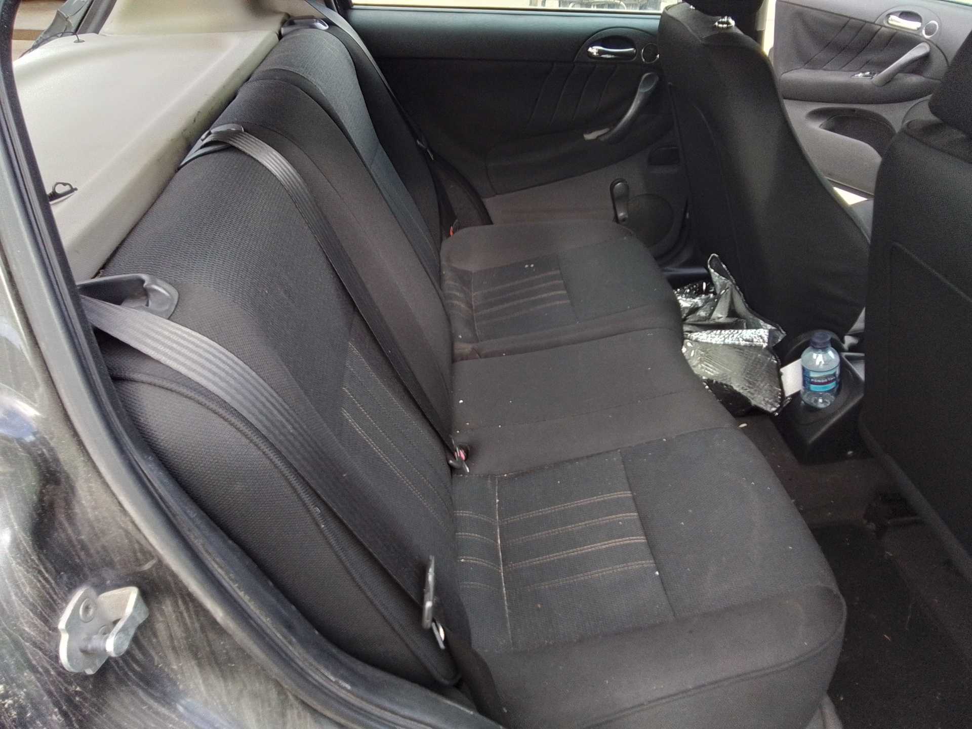 Recambio de asientos traseros para alfa romeo 147 (190) 1.9 jtd cat referencia OEM IAM   