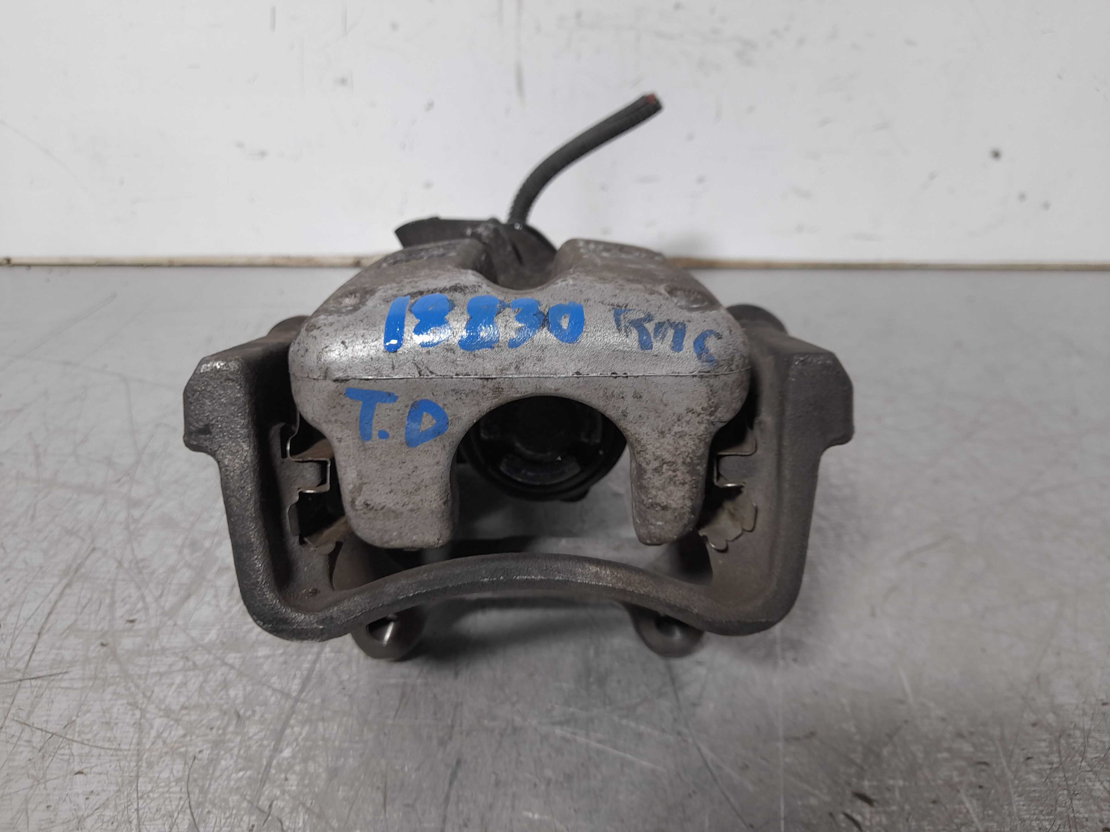 Recambio de pinza de freno trasera derecha para volkswagen passat berlina (3c2) advance referencia OEM IAM  3C0615404E 