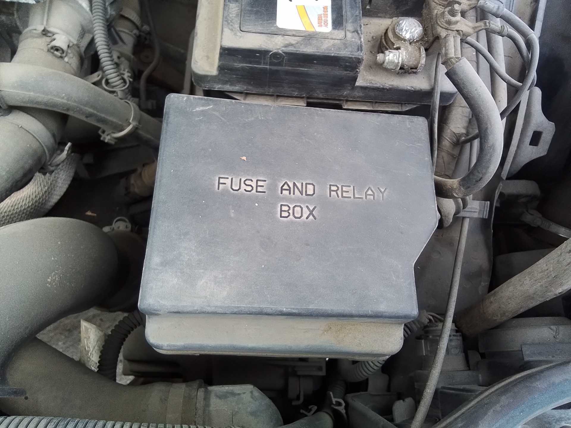 Recambio de caja reles / fusibles para alfa romeo 147 (190) 1.9 jtd cat referencia OEM IAM   