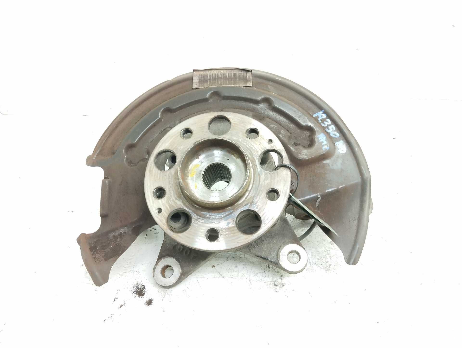 Recambio de mangueta delantera derecha para ssangyong tivoli crystal 4x2 referencia OEM IAM   