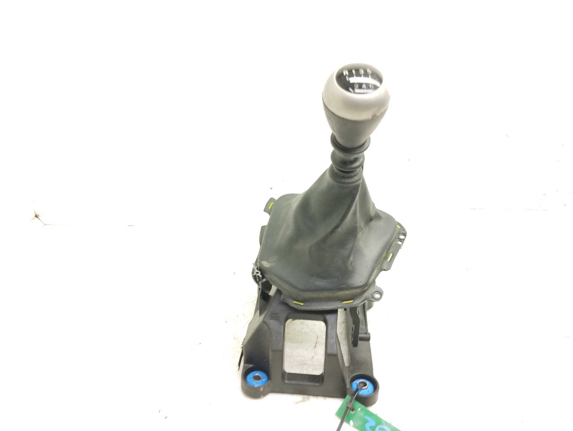 Recambio de palanca cambio para ssangyong tivoli crystal 4x2 referencia OEM IAM 3170035000  