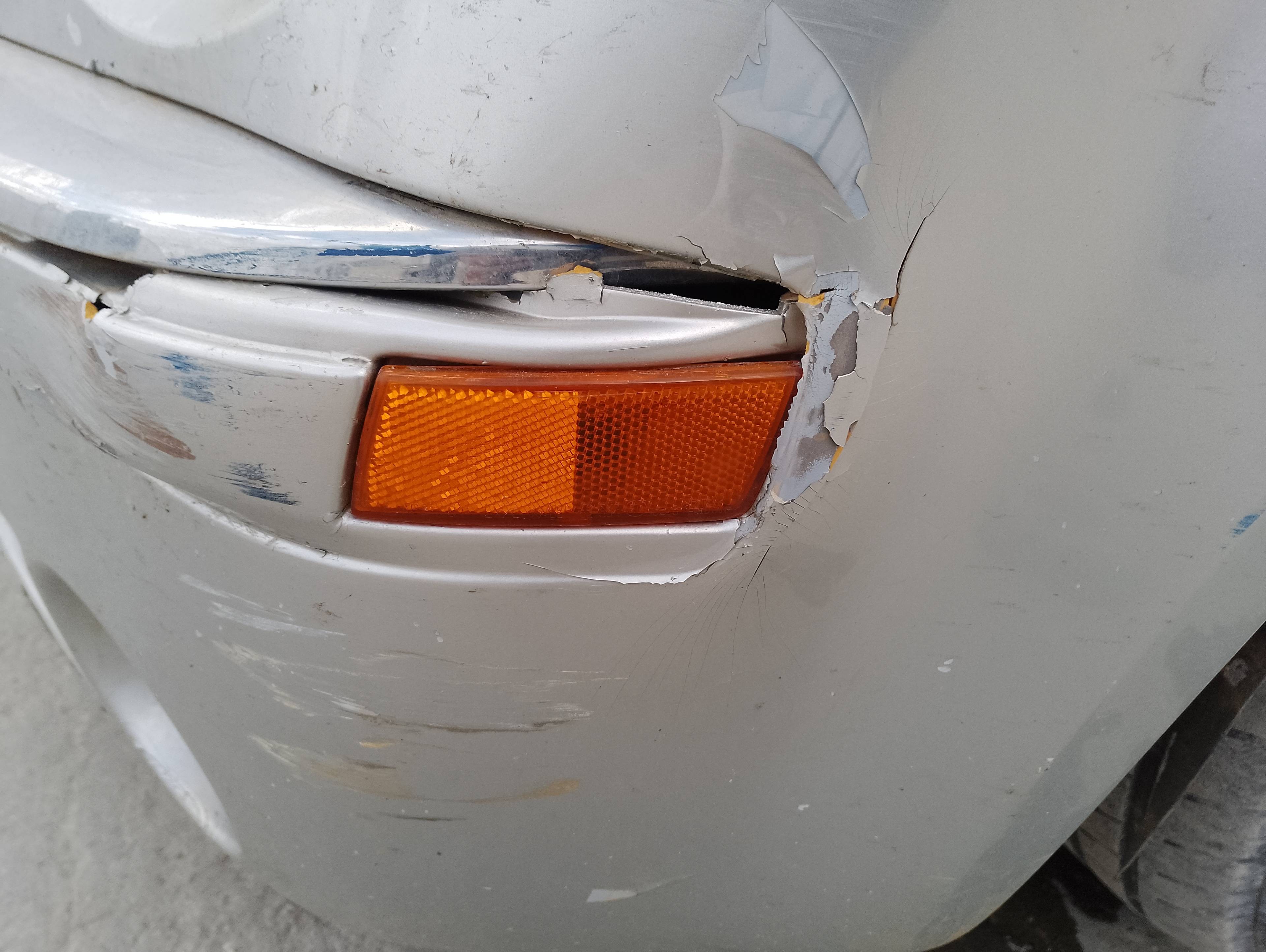 Recambio de piloto delantero izquierdo para chrysler 300 c 3.0 crd referencia OEM IAM   